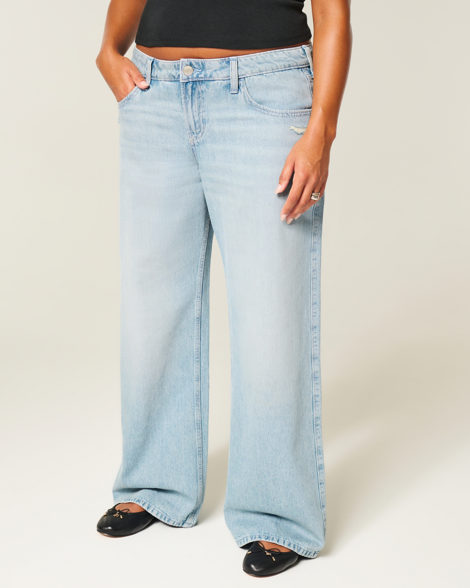 Low-Rise Dark Wash Baggy Jeans