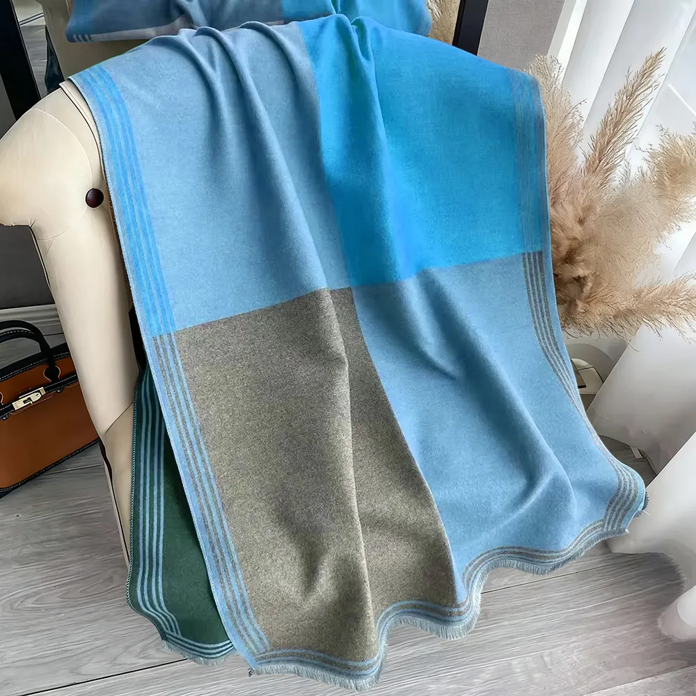 Women's Colorblock Tassel Decor Scarf