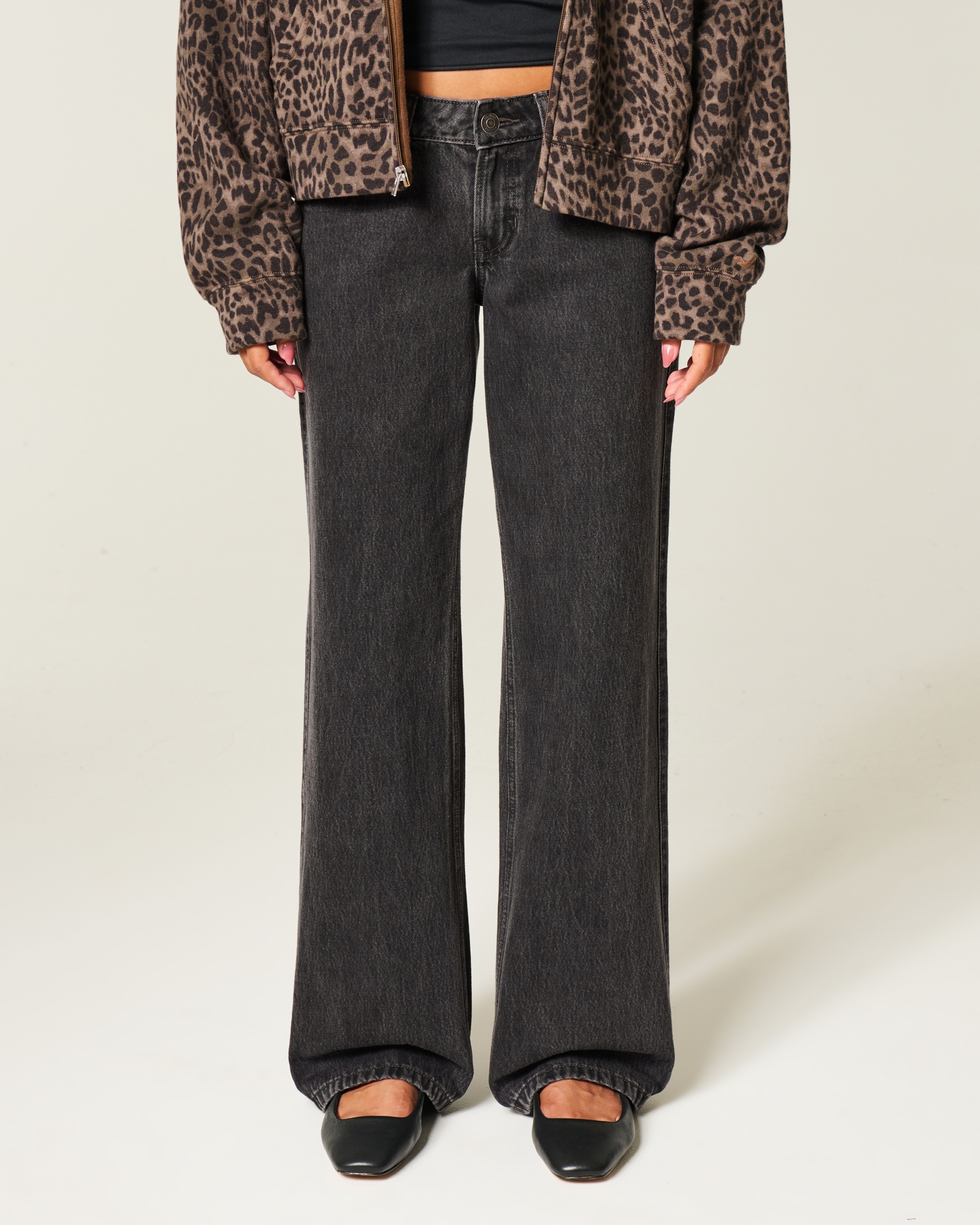 Low-Rise Dark Wash Baggy Jeans