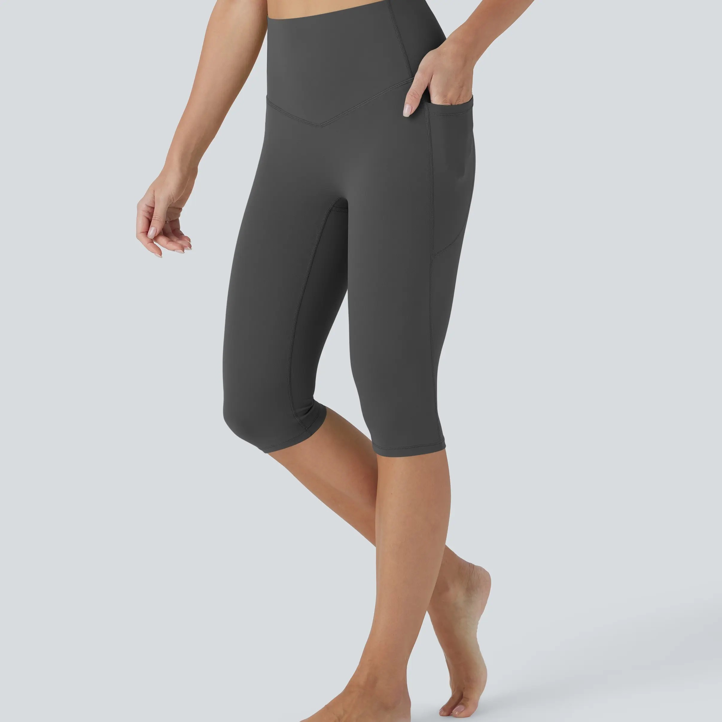 Women’s High Waisted Tummy Control Shaping Capri Leggings with Side Pockets