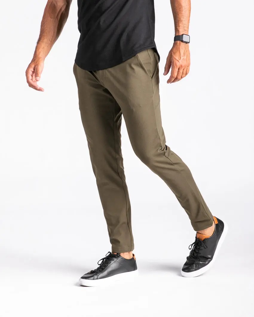 Basics Men’s Everyday Pant