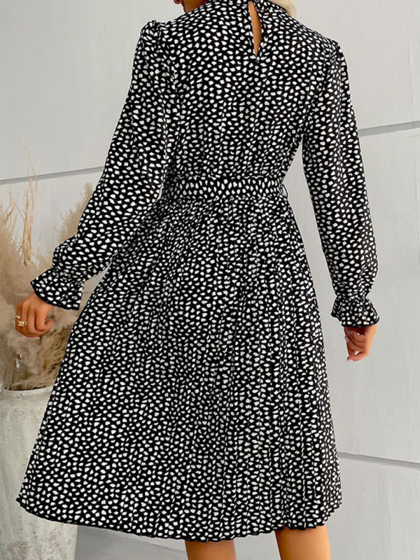 Pleated Skirt Long -Sleeved Black Dress Female