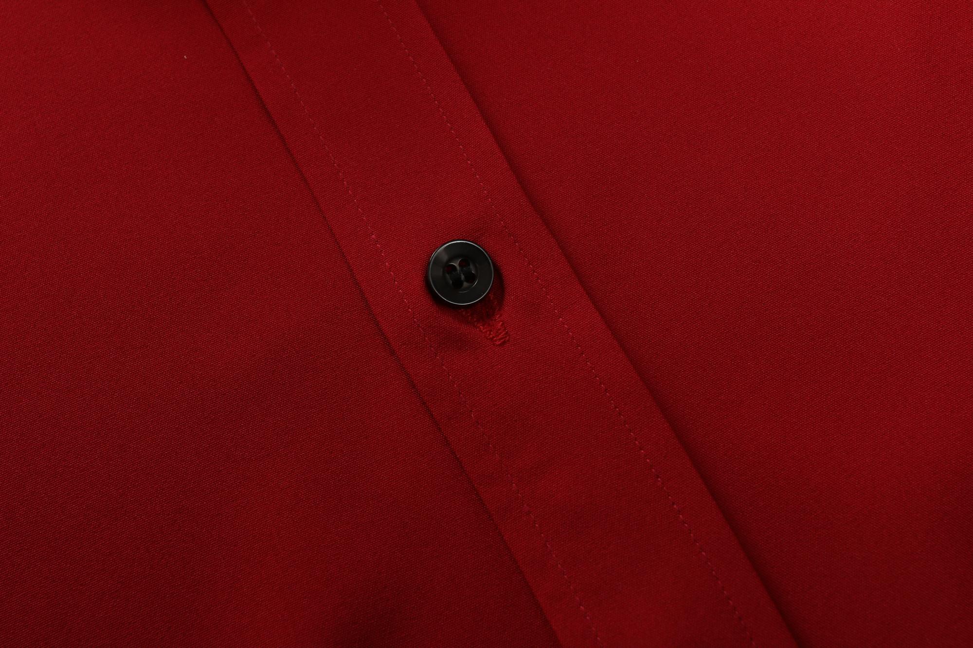 Men's solid-color long-sleeve shirt featuring a notched lapel design