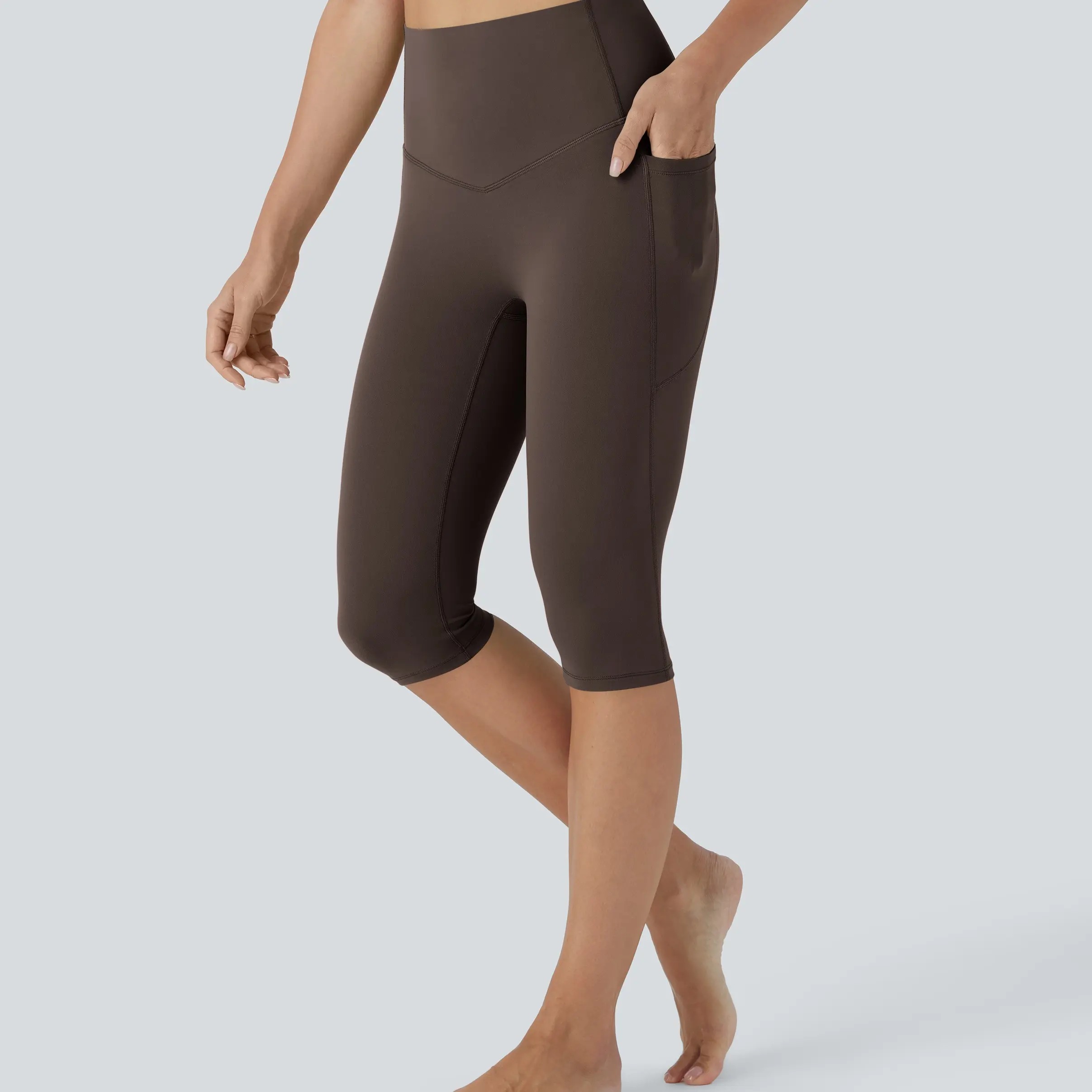 Women’s High Waisted Tummy Control Shaping Capri Leggings with Side Pockets