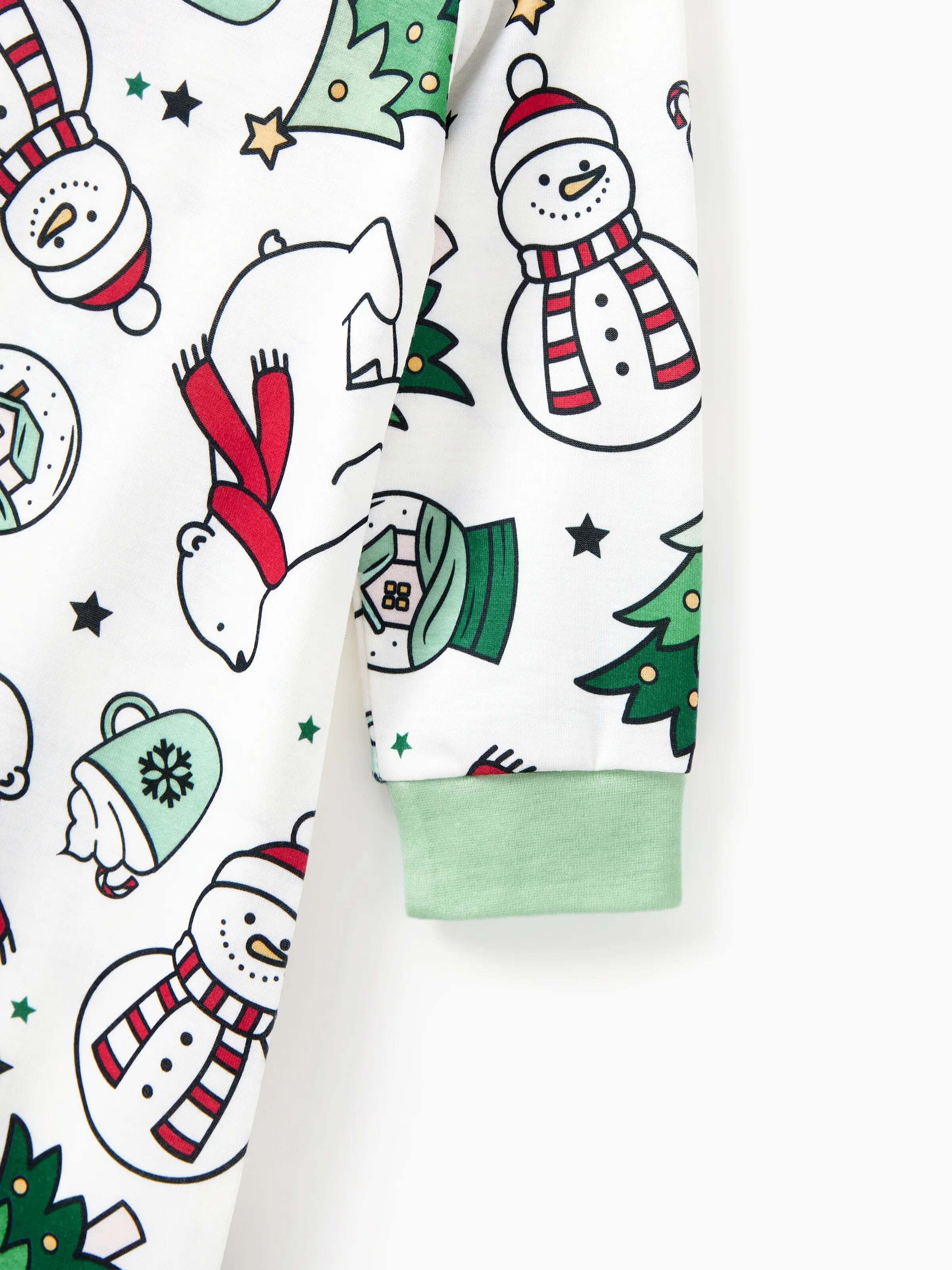 Christmas Family Matching Long Sleeves Very Merry Green Tops Allover Pattern Pants Pajamas Sets with Christmas Socks MediumSpringGreen