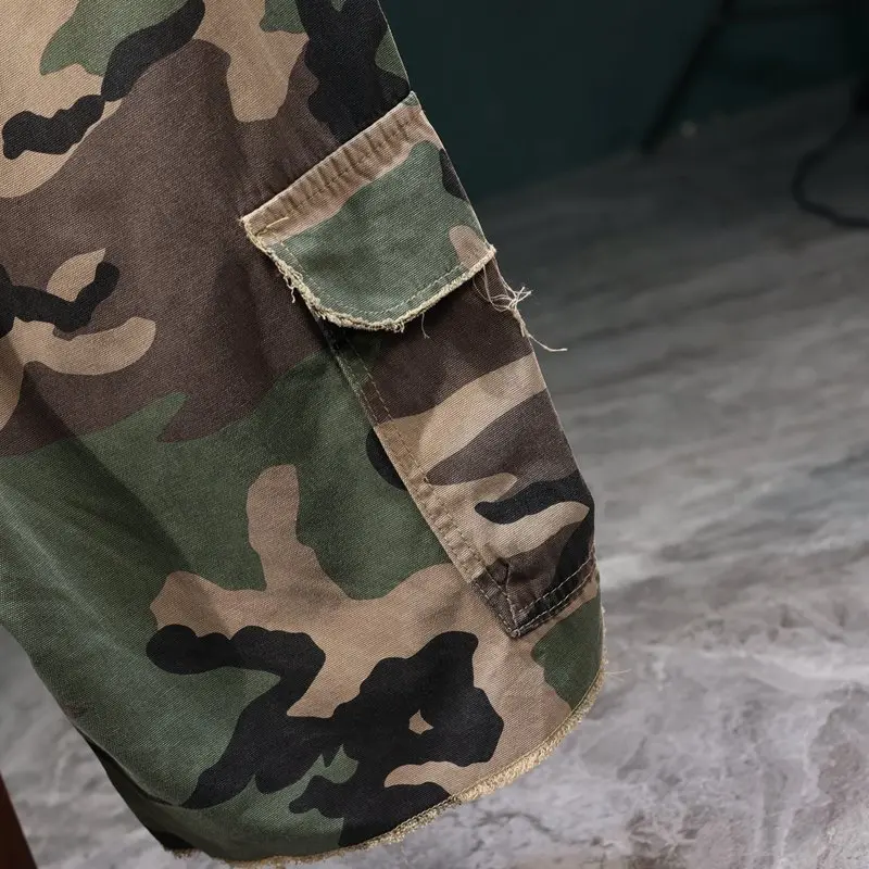 Men’s camouflage print cargo shorts