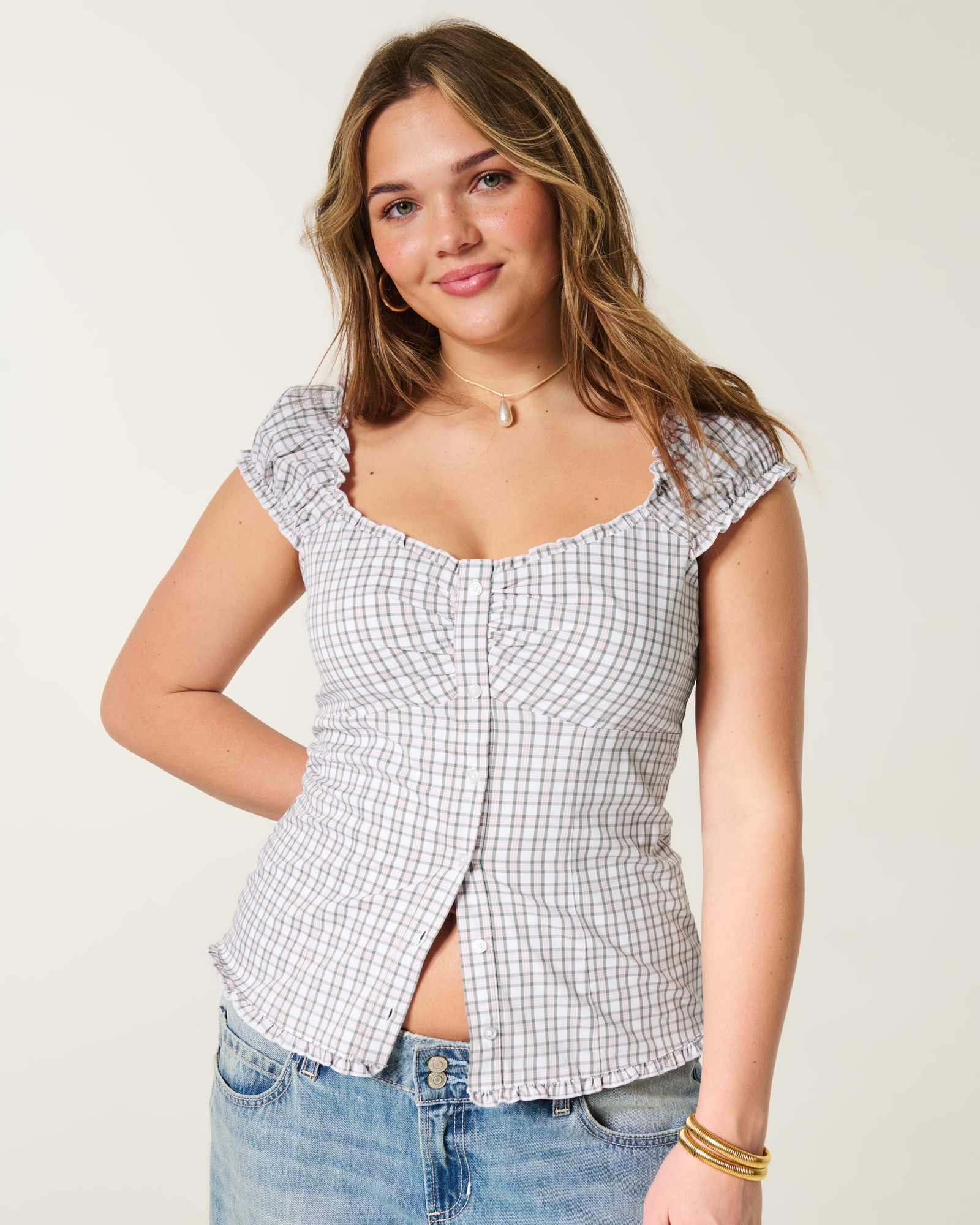 On\/Off-the-Shoulder Ruffle Trim Top