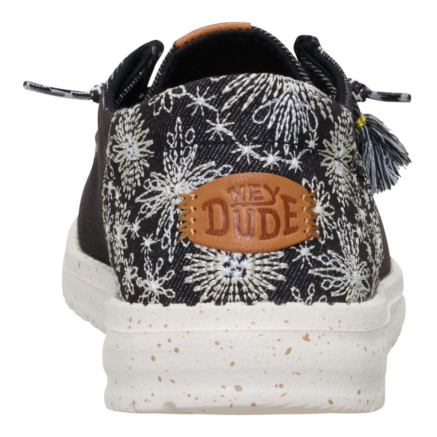 Wendy Funk Embroidered Floral - Black