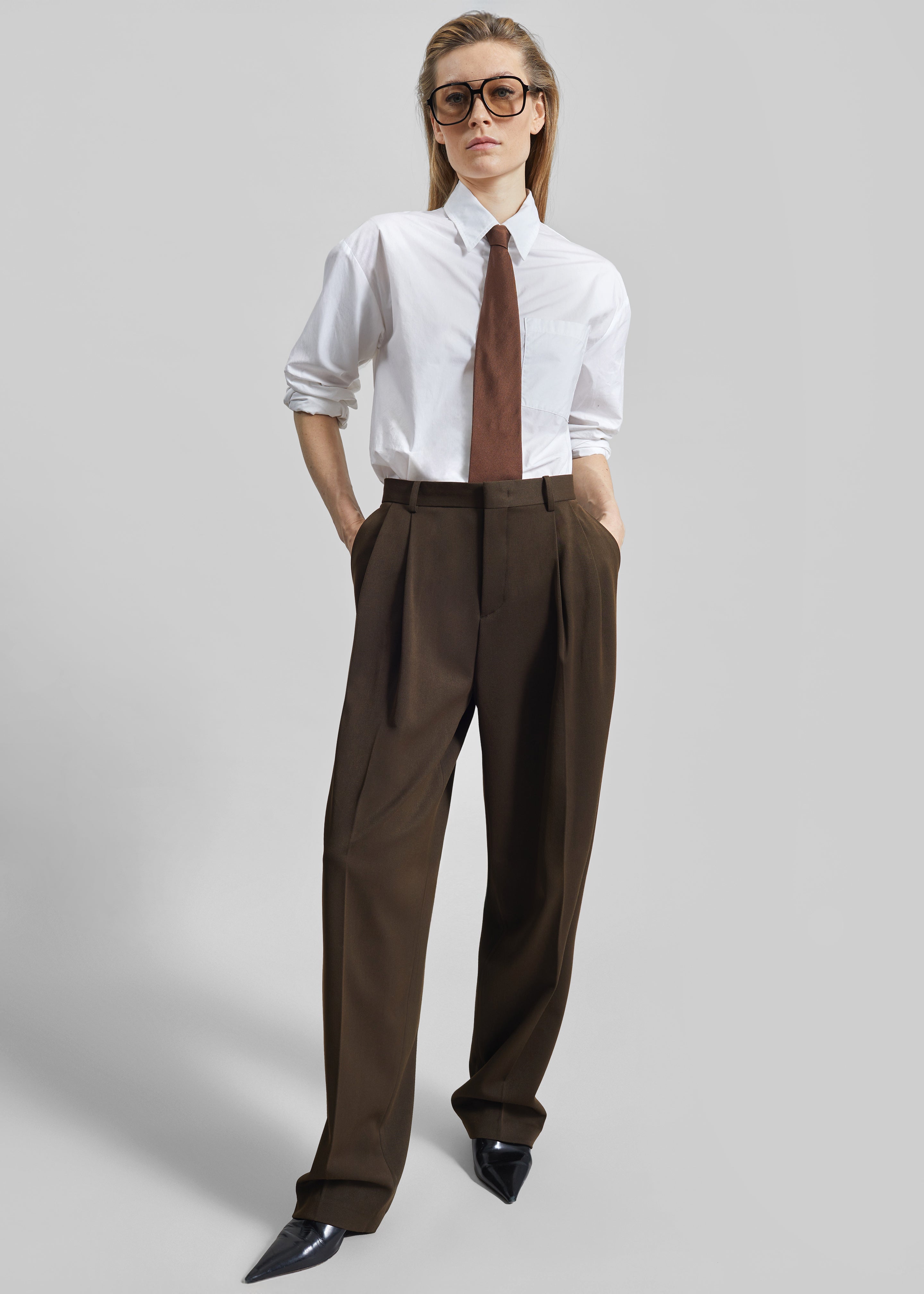 Vester Pleated Trousers - Brown