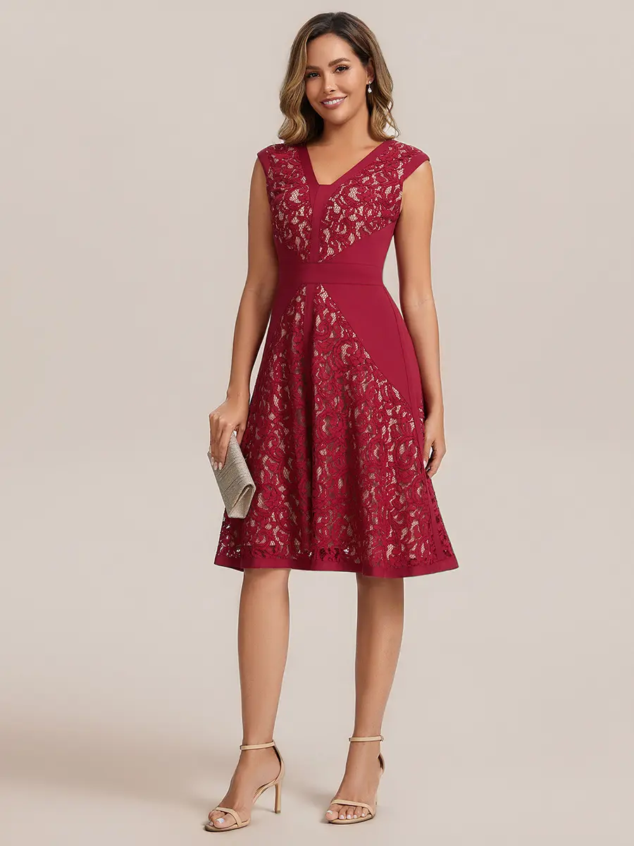 🌸 Elegant Floral Lace V-Neck Evening Gown