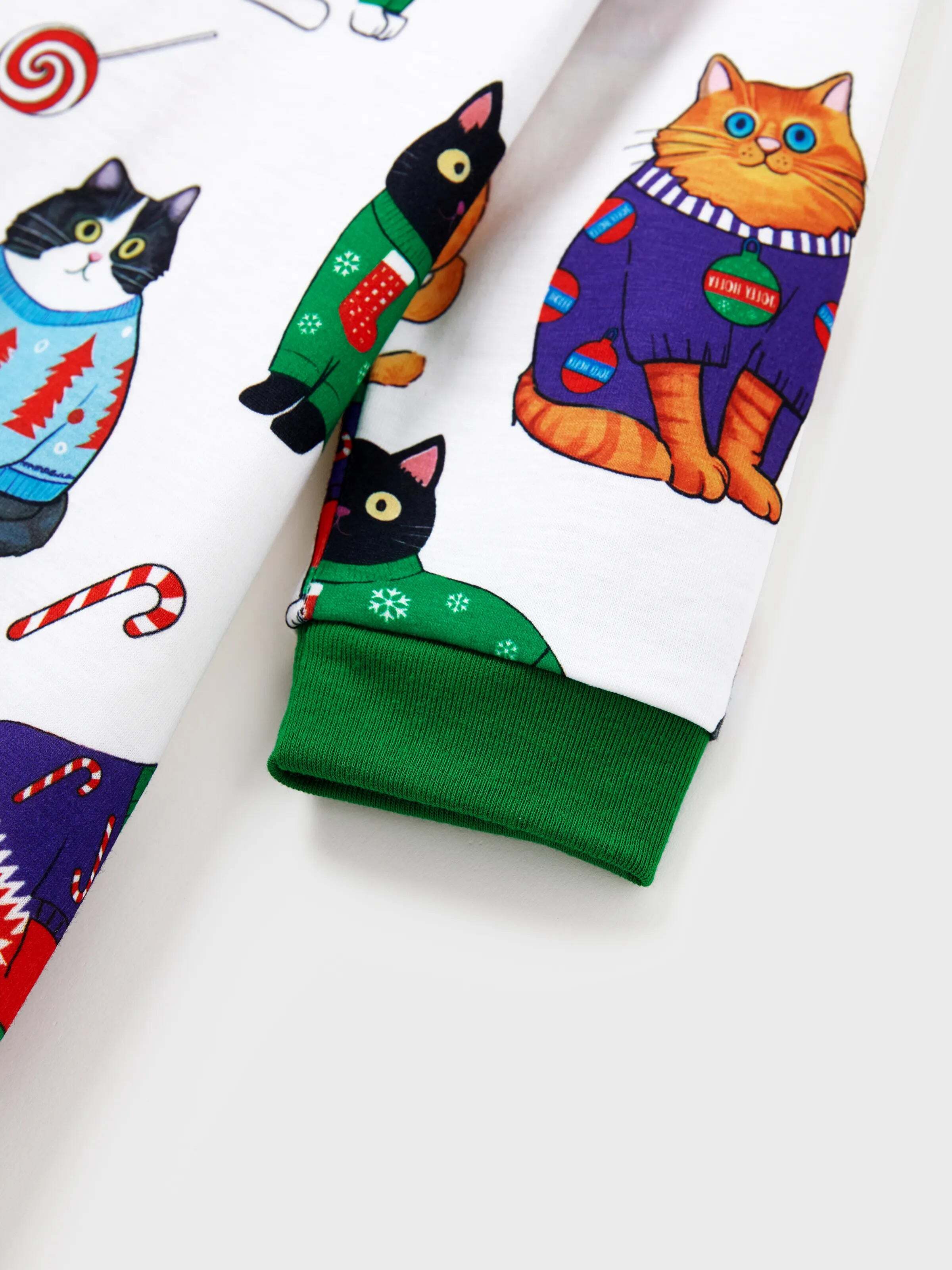 Christmas Matching Family Pajamas Set Christmas Cat Print PJS with Christmas Socks Multi-color