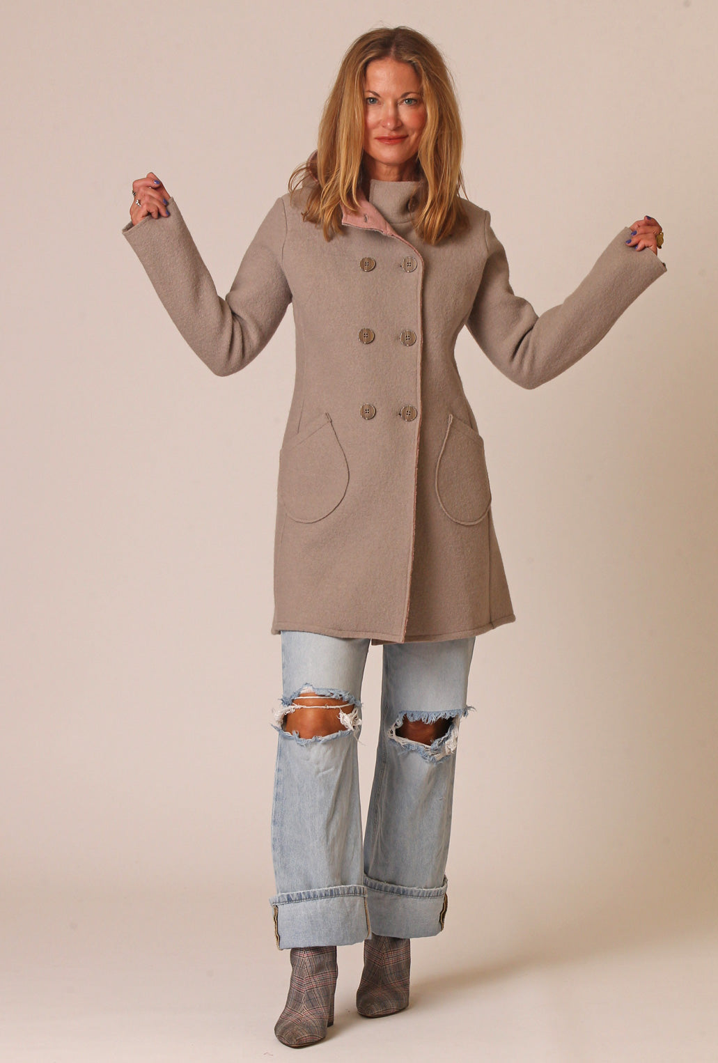 CONCRETE CAR COAT