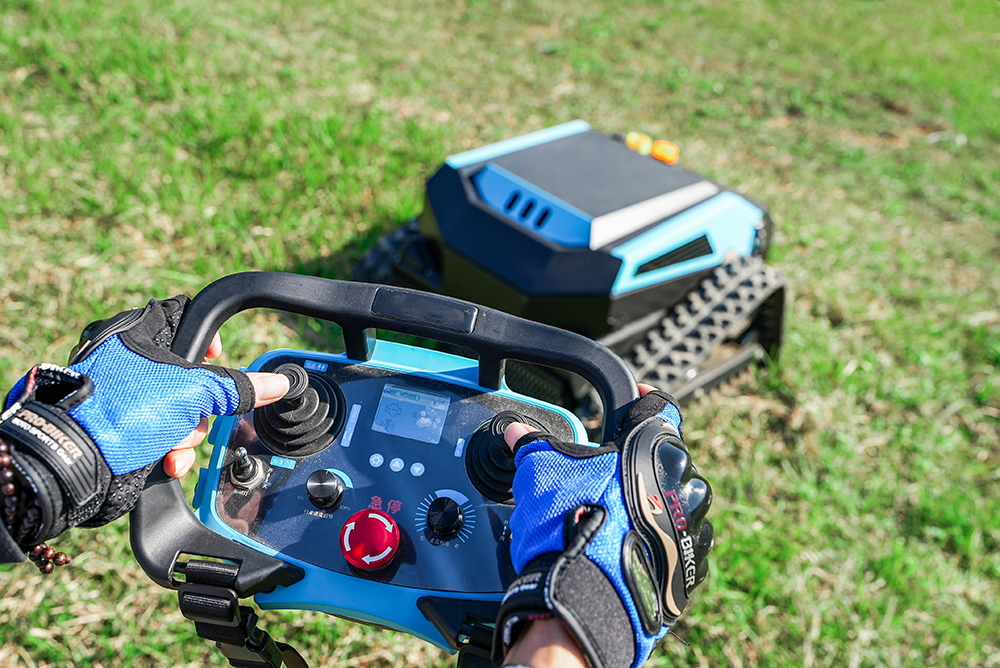 ⚡Clearance Sale🌞THE RC MOWER BUILT FOR EXTREMES