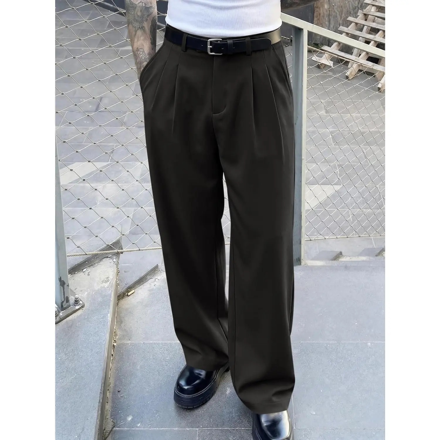Men’s Pleated Wide-Leg Dress Pants