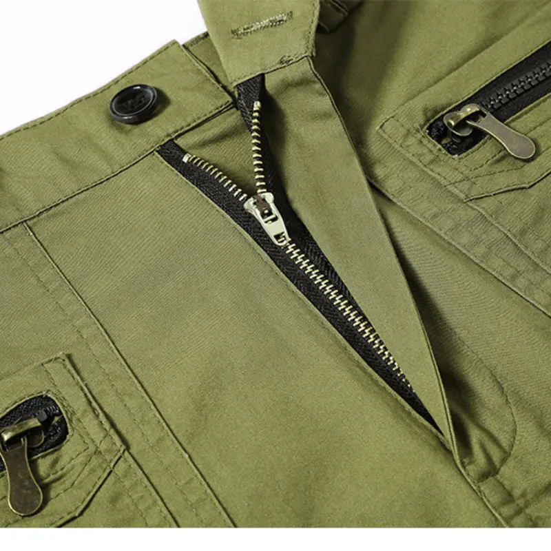 Functional Utility Cargo Shorts: Zippered Pockets for Convenient Carry & Relaxed Daily Style