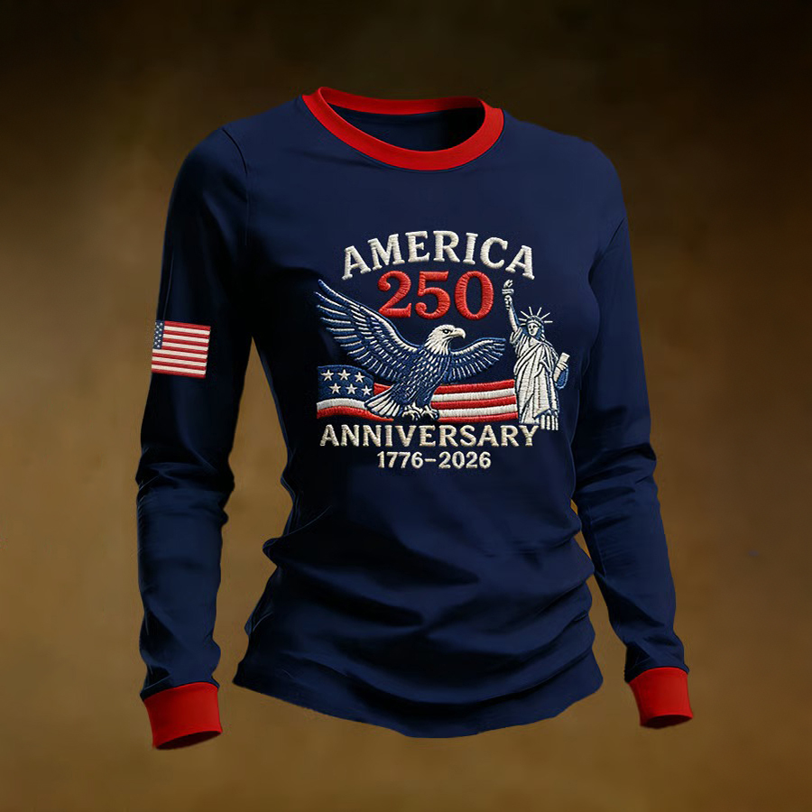 Women's Casual Short Sleeved T-Shirt With American 250Th Anniversary Logo Printed On It