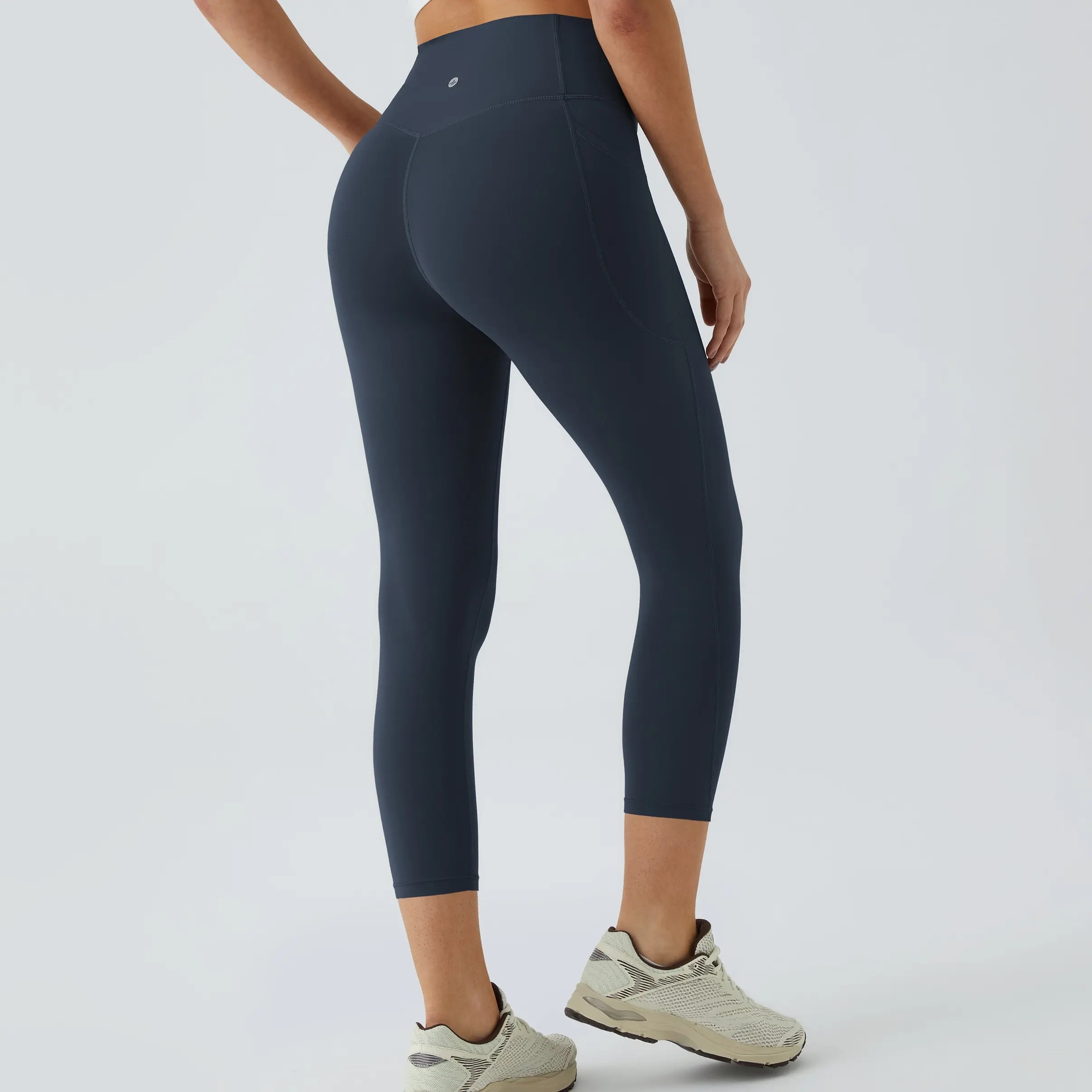 Women’s High Waisted Tummy Control Shaping Capri Leggings with Side Pockets
