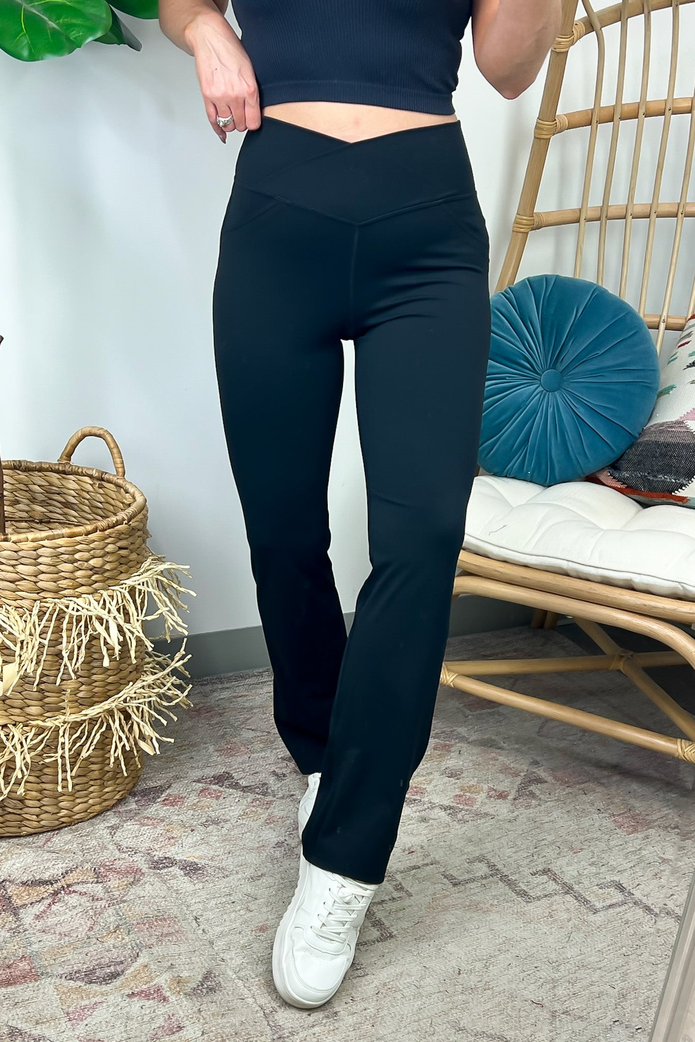 V Waist Flare Leggings