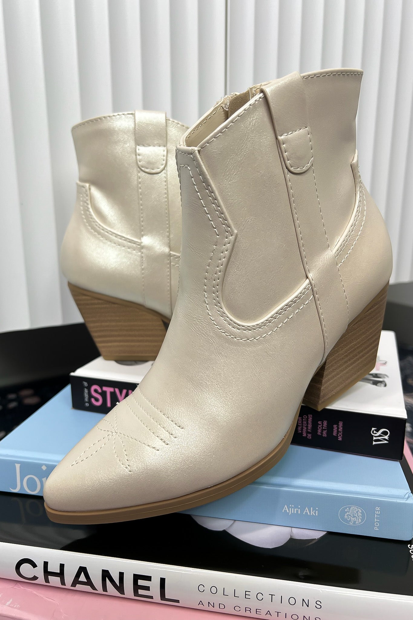 Western Cowgirl Heeled Bootie