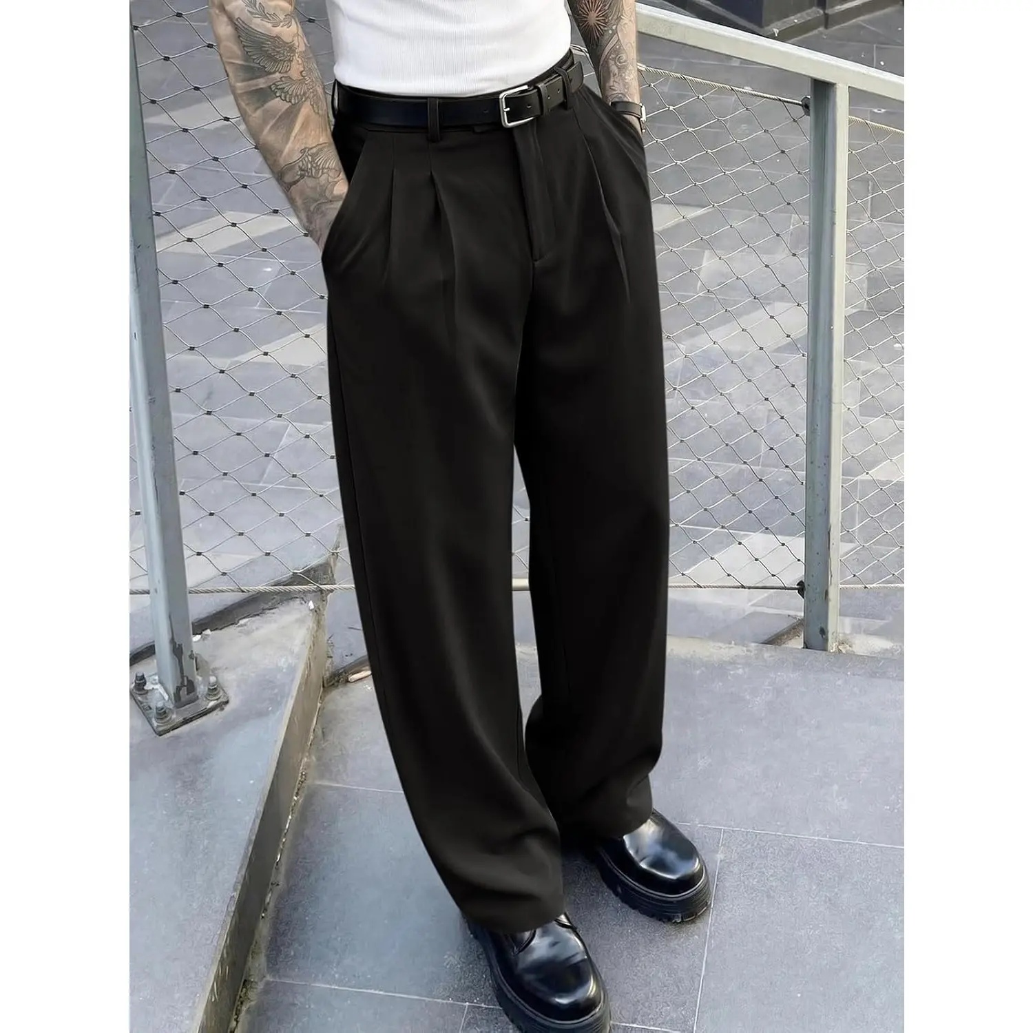 Men’s Pleated Wide-Leg Dress Pants