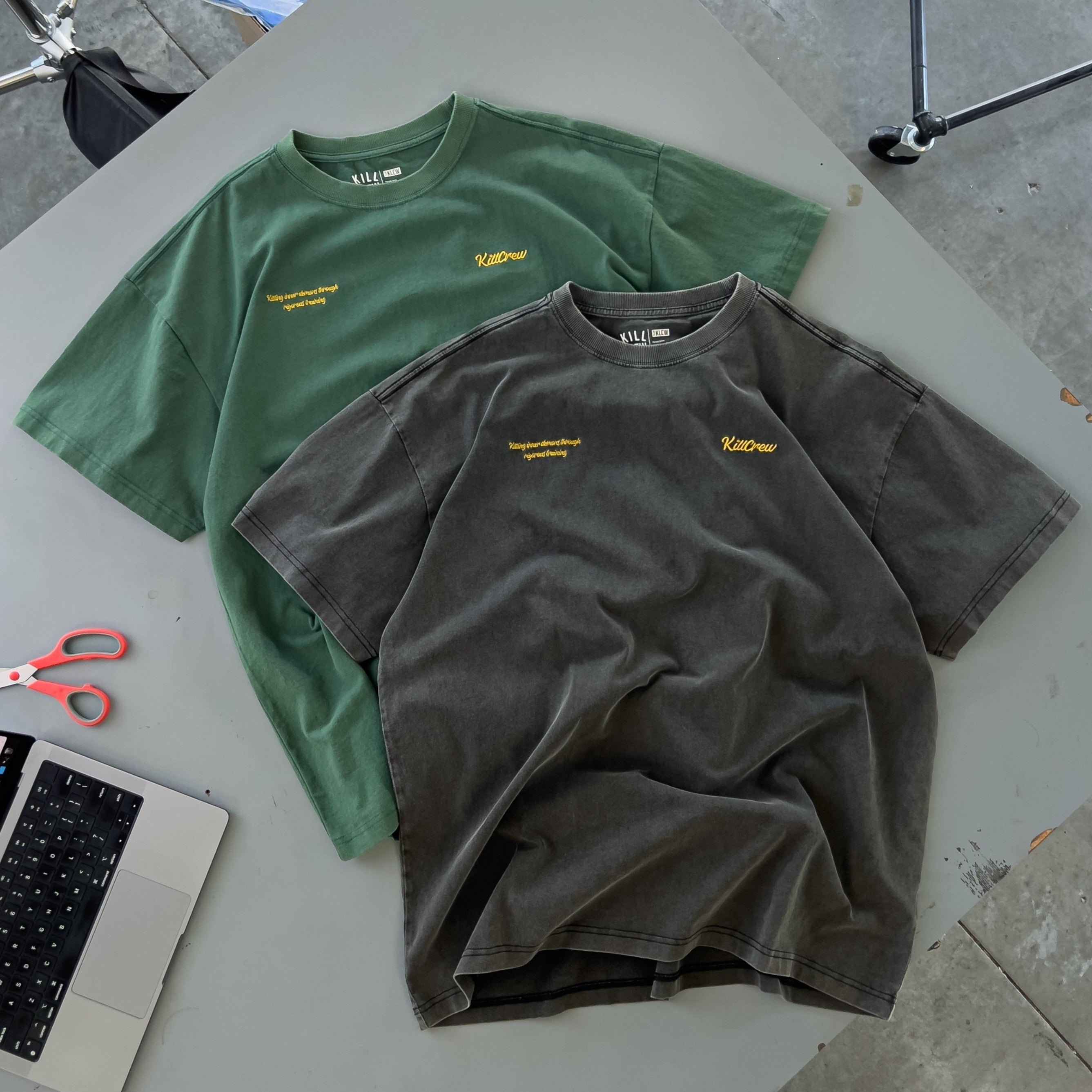 RELAXED FIT LUX SCRIPT T-SHIRT - GREEN / YELLOW