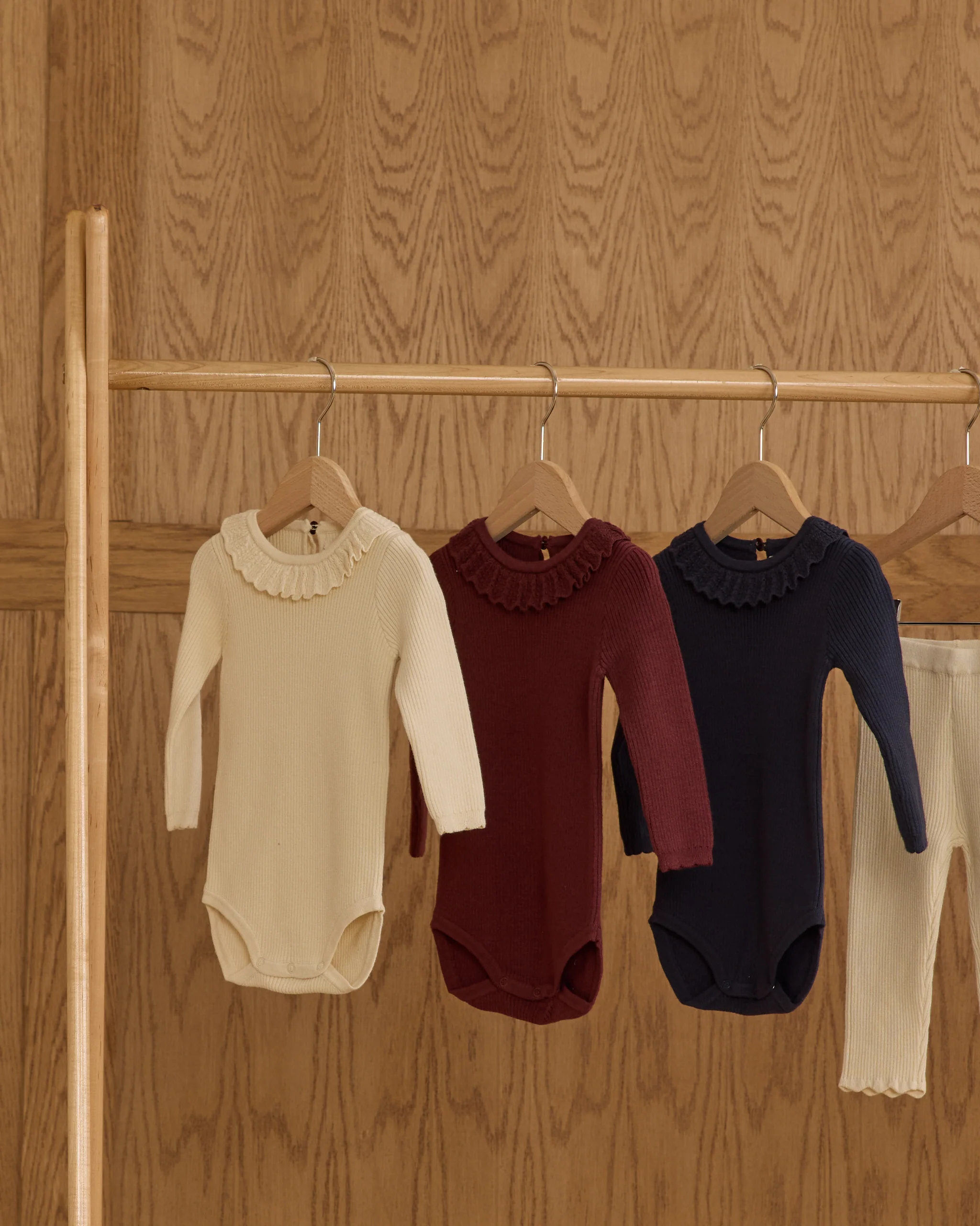 Ruffle Collar Bodysuit || Natural