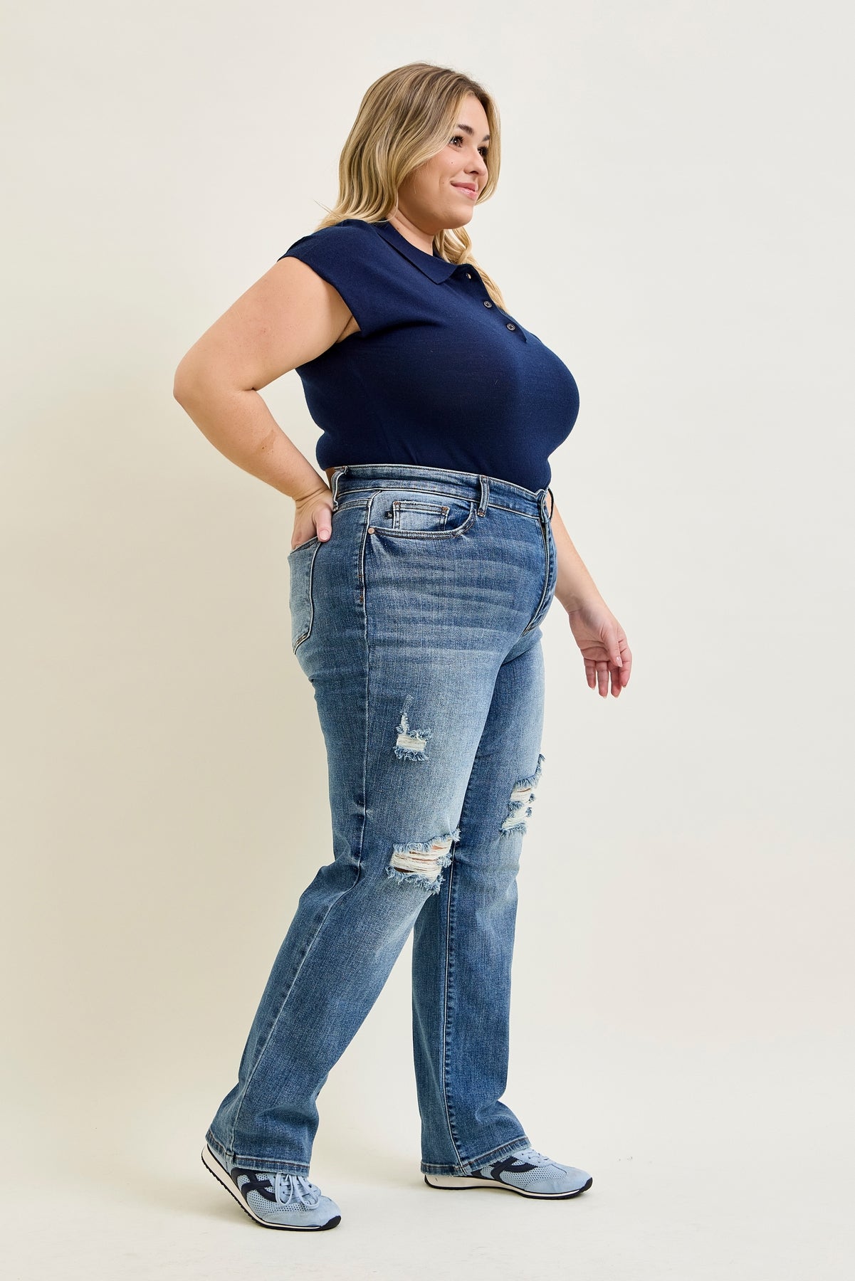 Brett Distressed Dad Jeans - PLUS