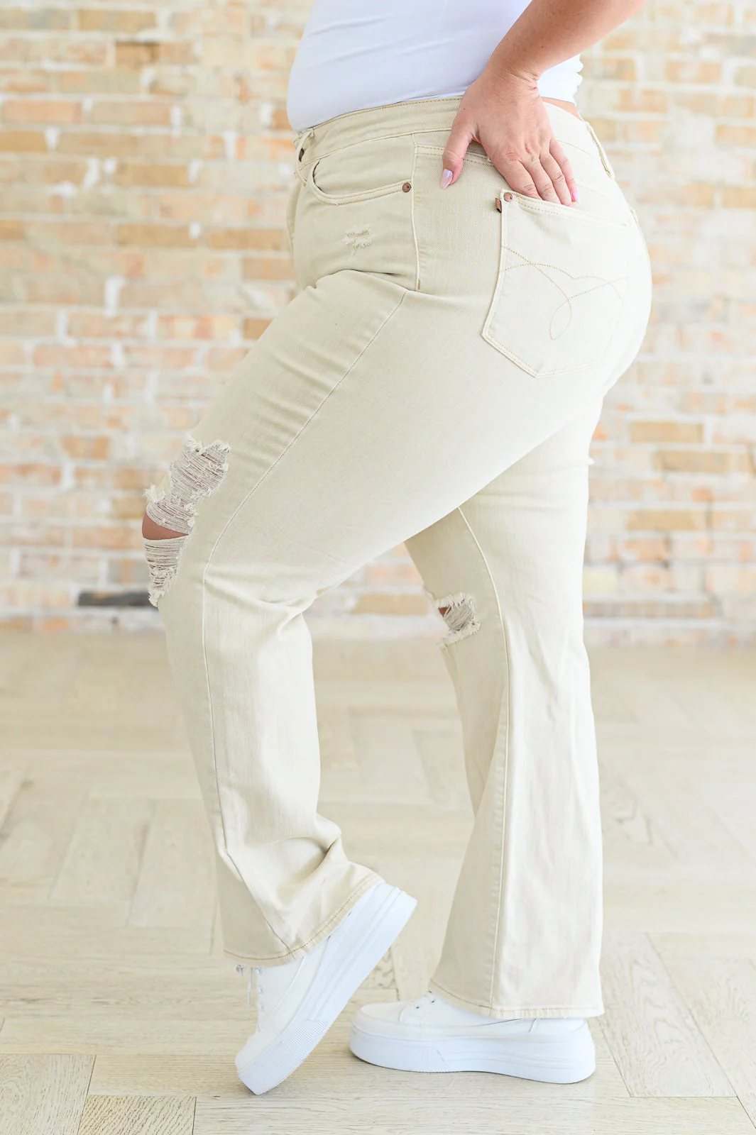 High Rise Distressed 90's Straight Jeans in Bone
