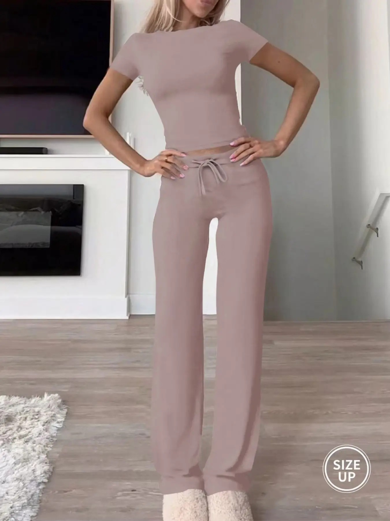 Women's Casual Crop Tee & Lounge Pants Set