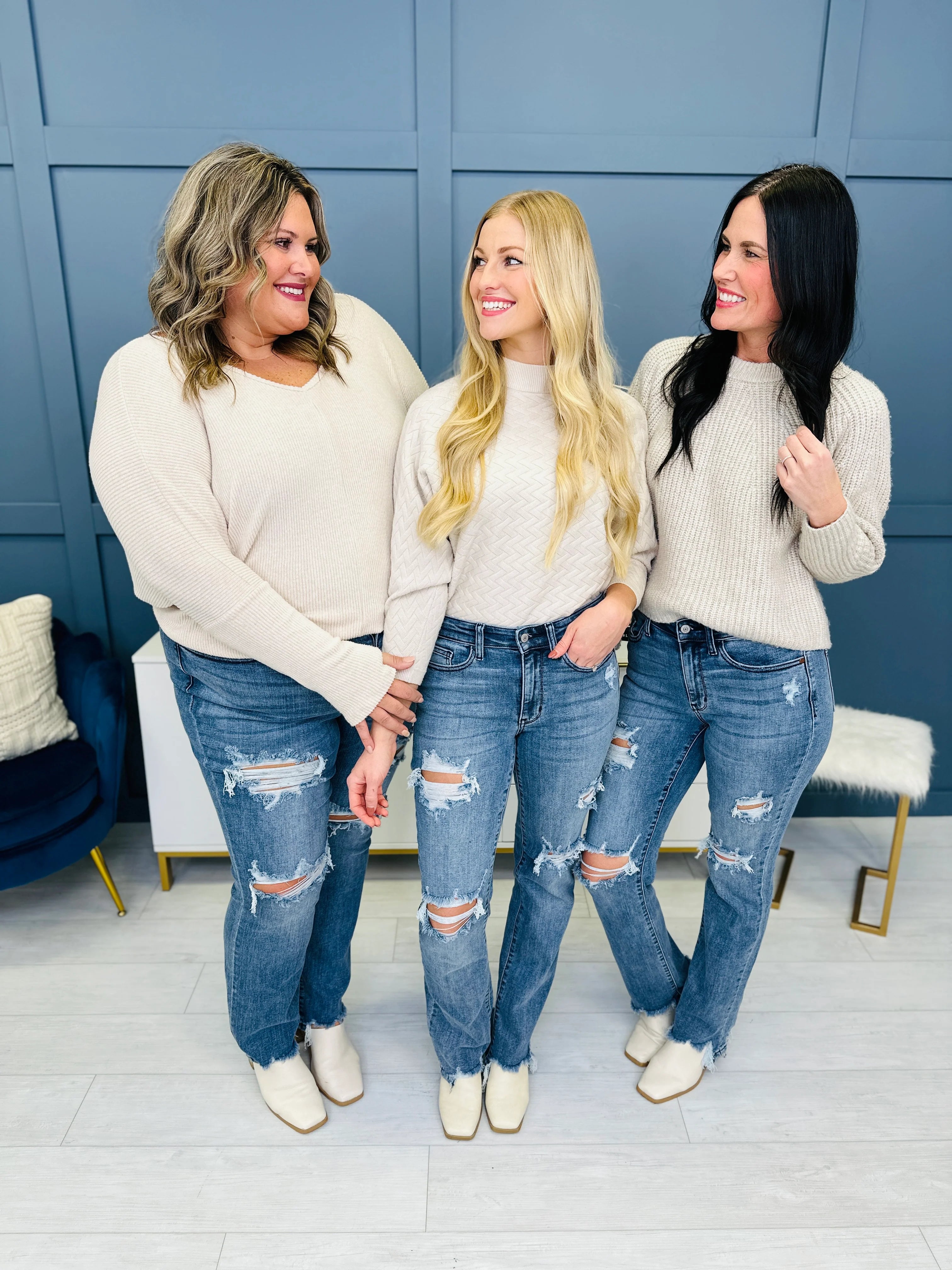 Judy Blue REG/CURVY Get Something Straight Mid Rise Jeans