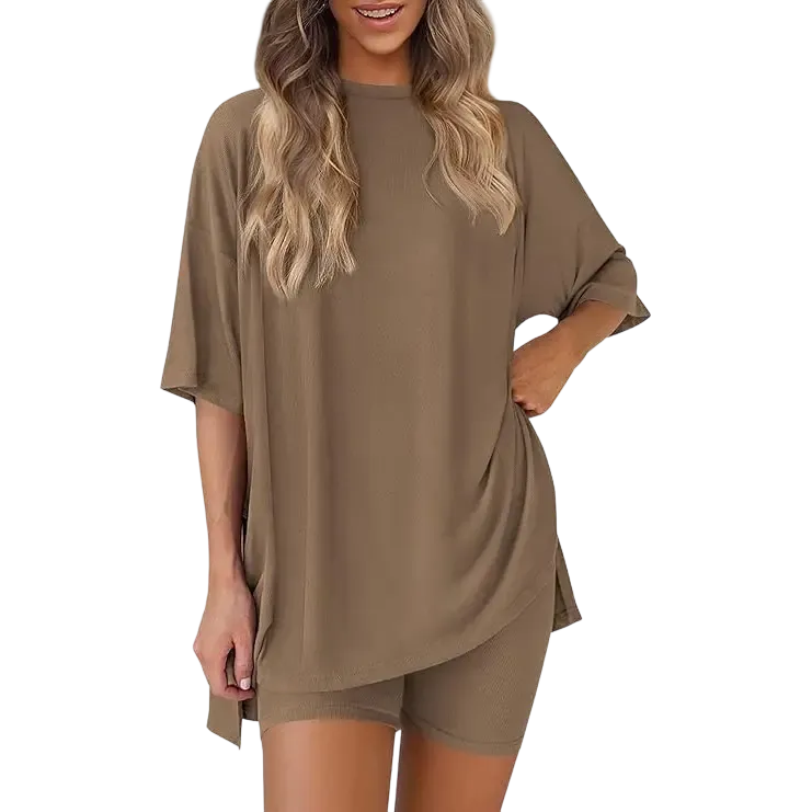 🔥Women's two-piece set: slit-hem shirt paired with shorts