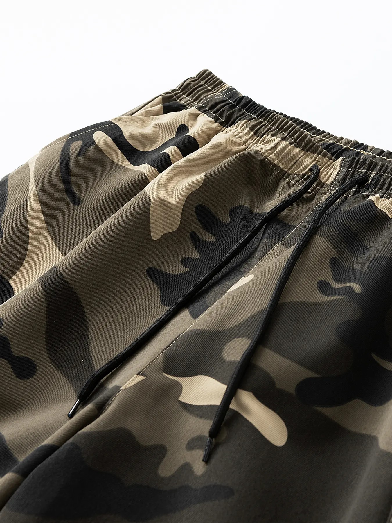 Men’s Camouflage Cargo-Style Shorts