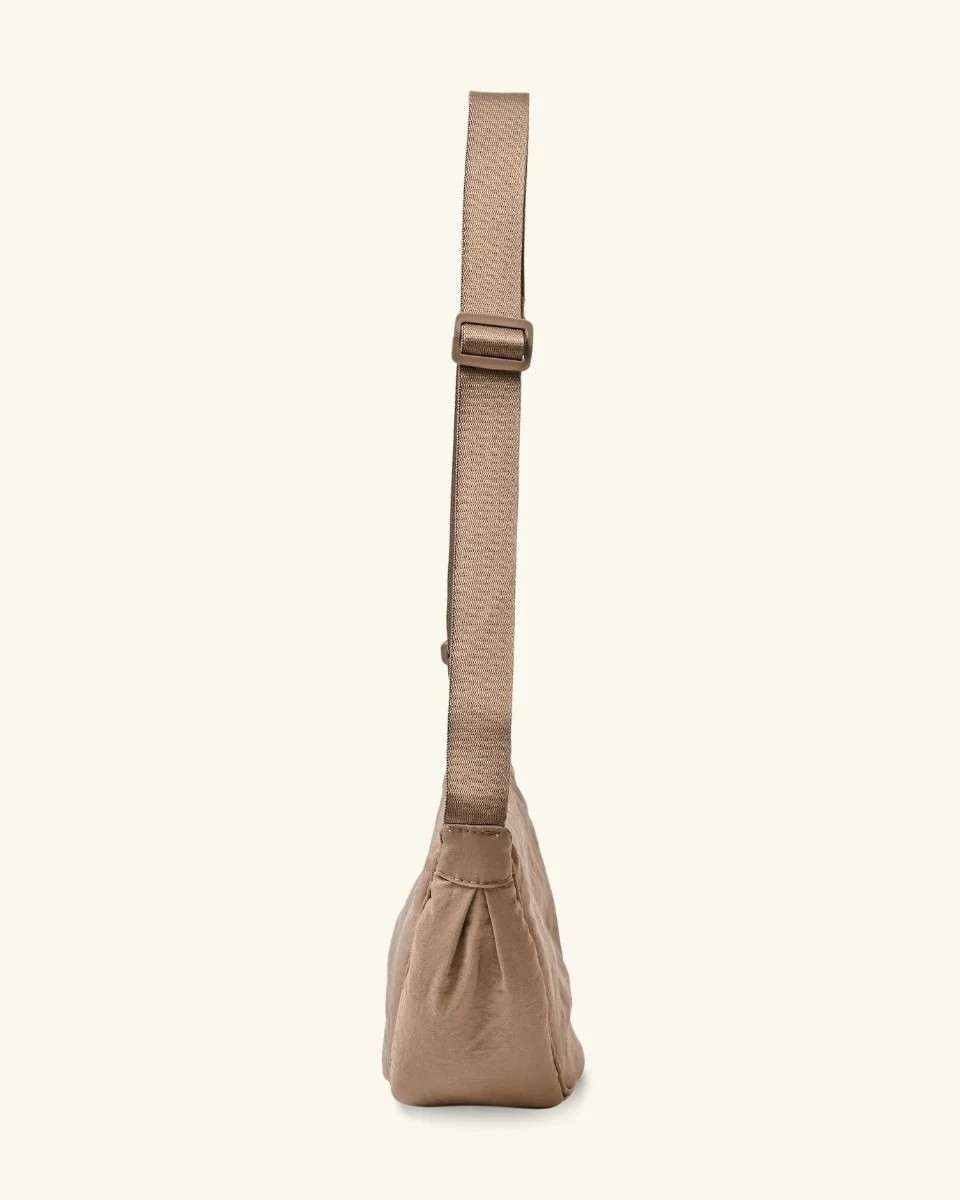 Women's Elegant & Stylish Handbag — Lightweight and Spacious