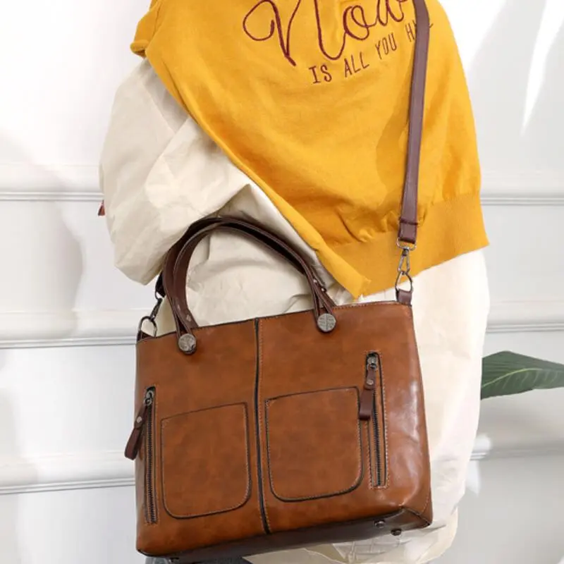 Ladies vintage leather shoulder bag