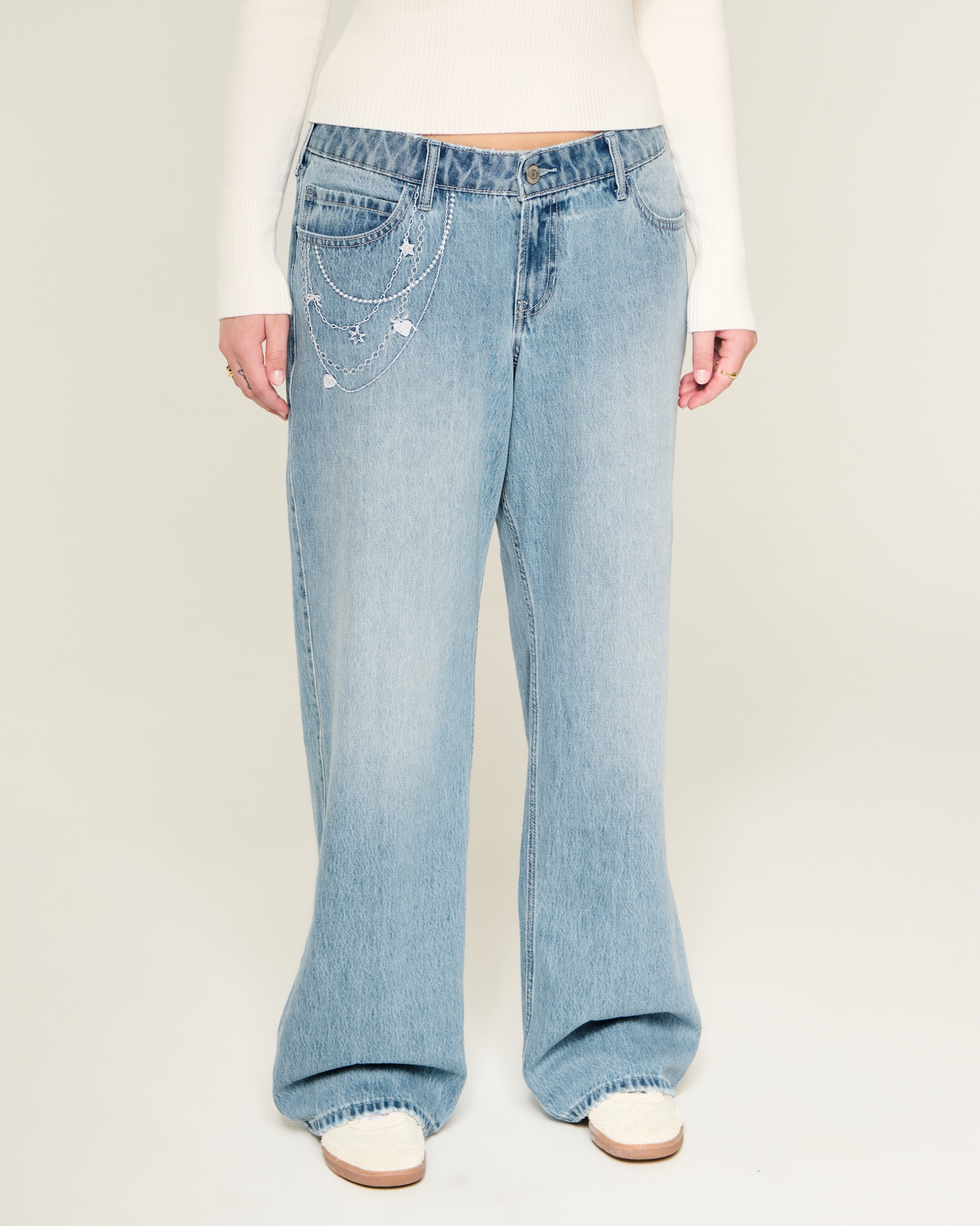 Low-Rise Dark Wash Baggy Jeans