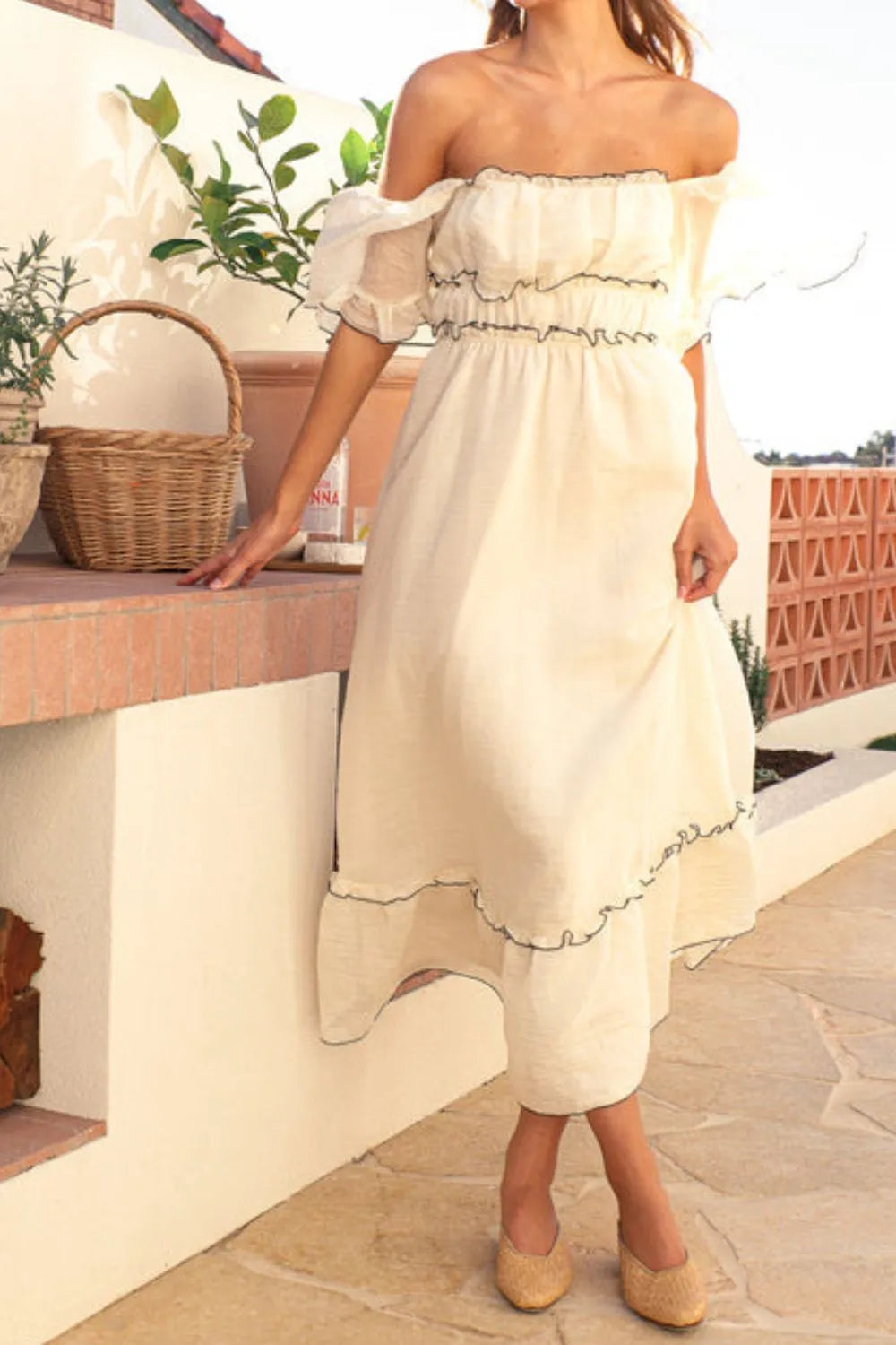 Linda's Square Neck Short Sleeve Midi Dress