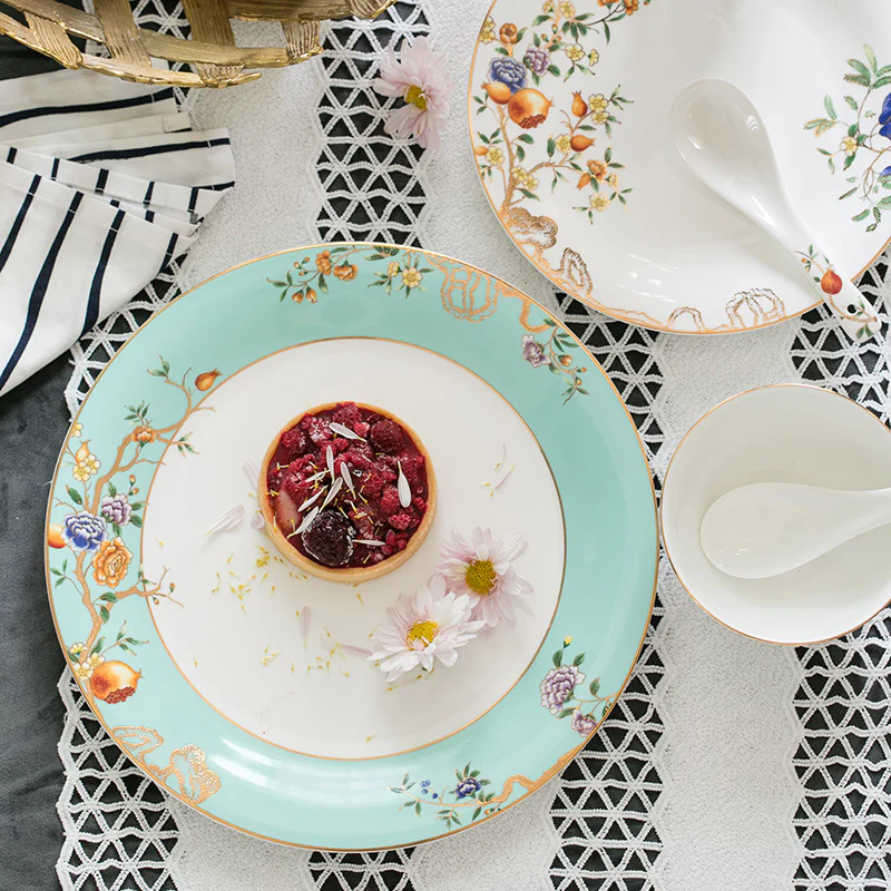 Bone China European Antique Style Bowl and Plate