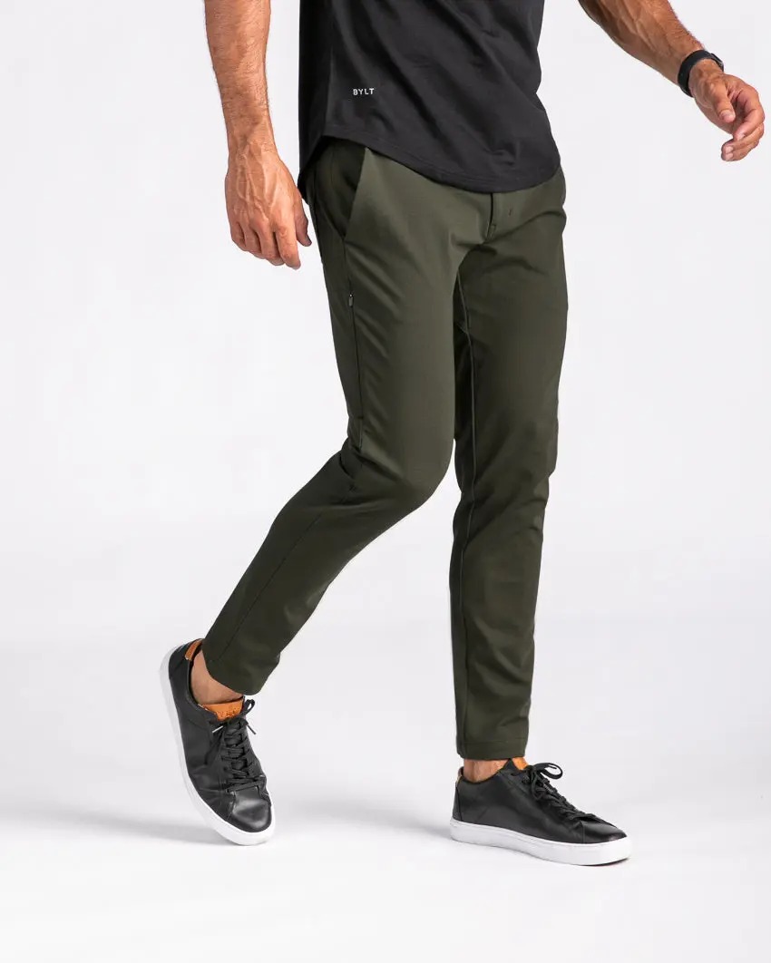 Basics Men’s Everyday Pant