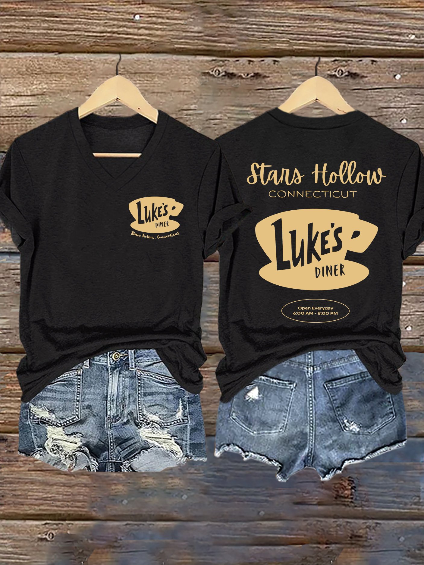 🔥HOT SALE🔥V-Neck Retro Fall Luke’s Diner Stars Hollow, Connecticut Stars Hollow Connecticut Luke’s Diner Open Everyday 6:00 Am – 8:00 Pm Print T-Shirt