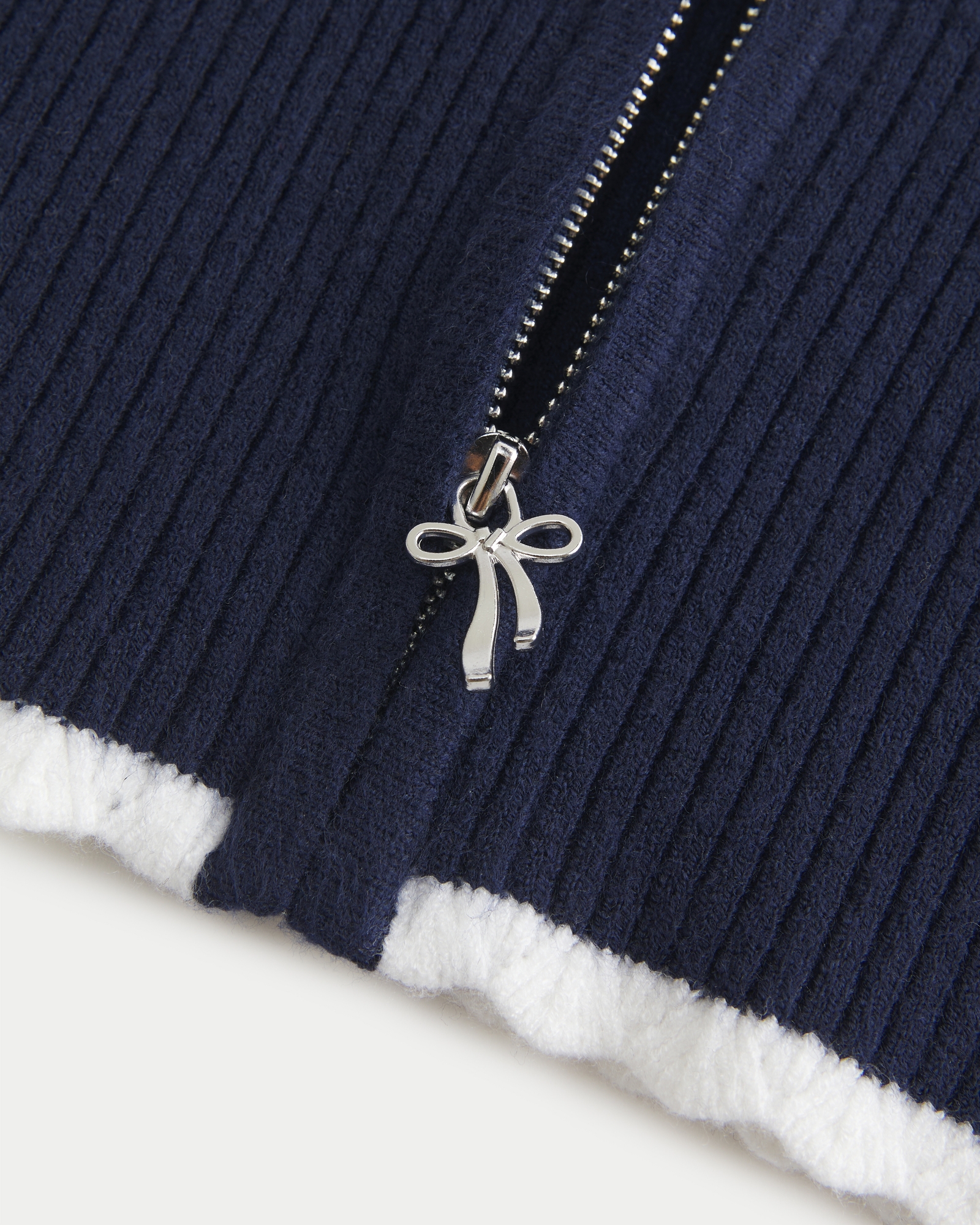 Gilly Hicks Cable-Knit Zip-Up Hoodie Sweater