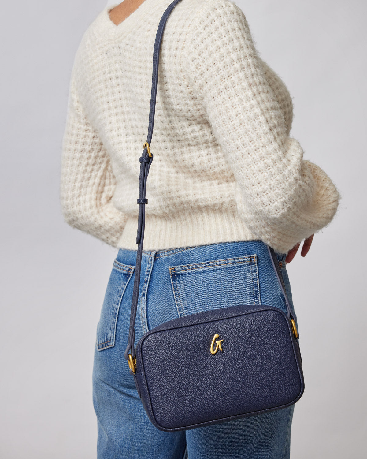 STANDARD PEBBLE CAMERA BAG - NAVY