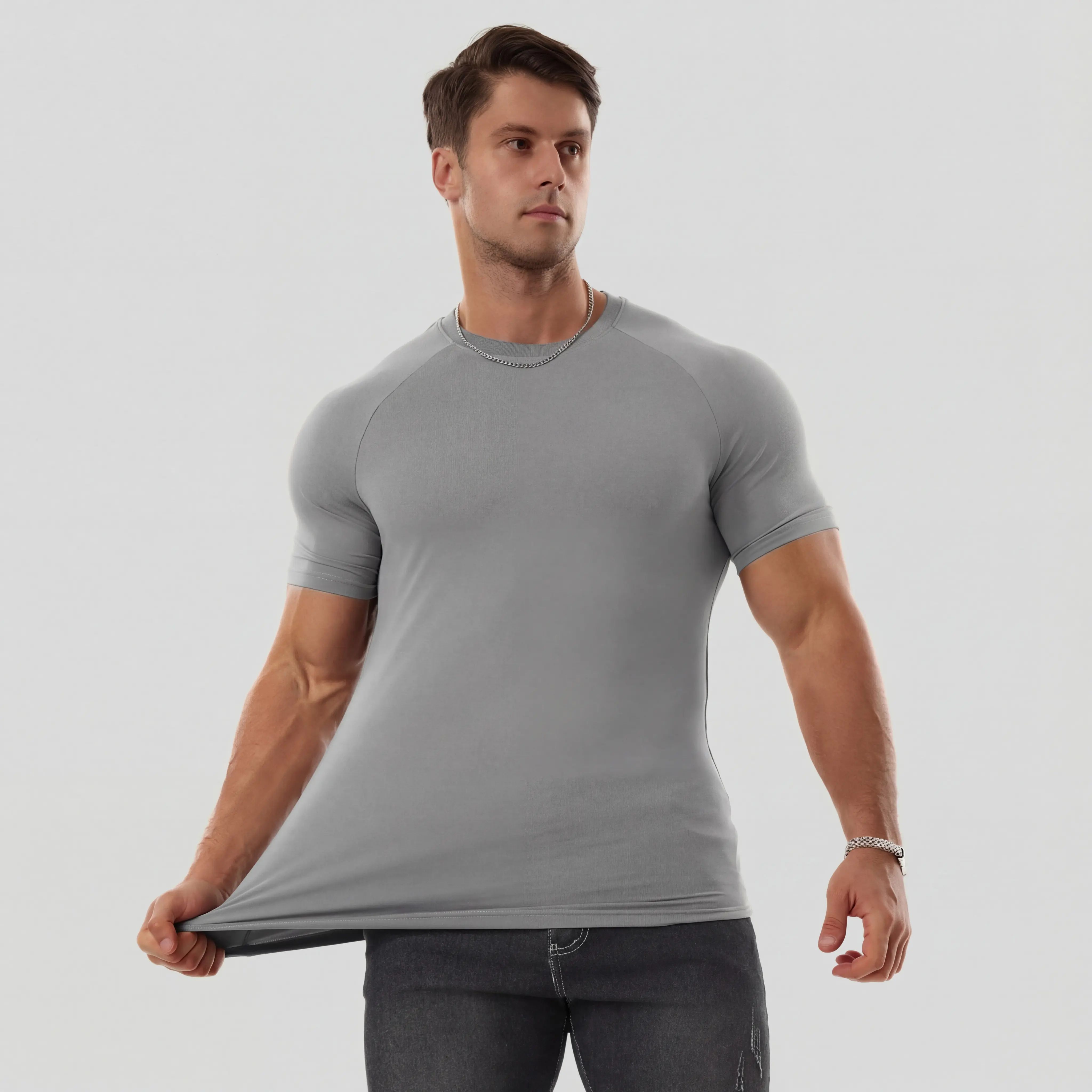 Men's Raglan Sleeve Tee, Athletic Tapered Fit, Arm-Enhancing Sleeves, Menswear Wrinkle-Resistant Stretch Fabric Gym Workout T-Shirt Fitness Running Tops