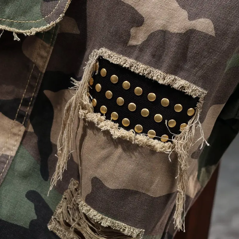 Men’s camouflage print cargo shorts