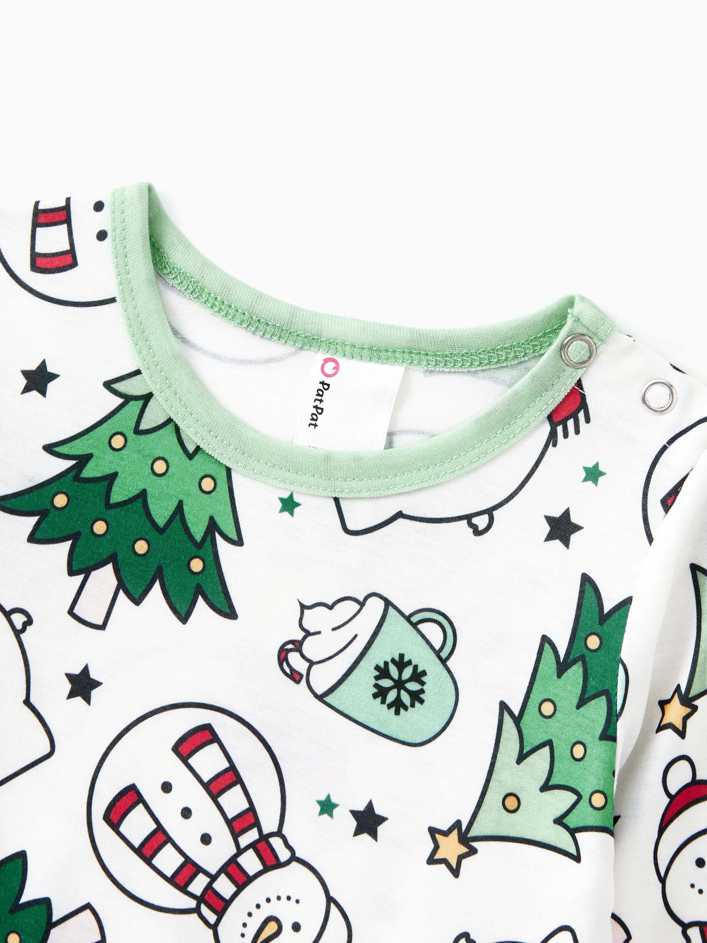 Christmas Family Matching Long Sleeves Very Merry Green Tops Allover Pattern Pants Pajamas Sets with Christmas Socks MediumSpringGreen