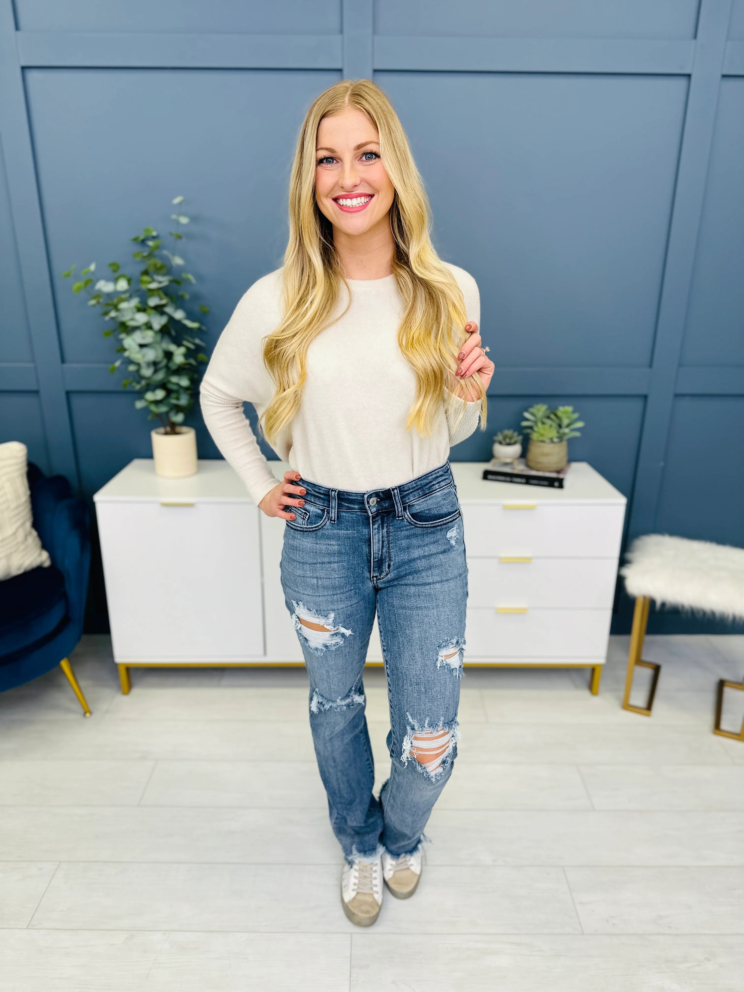 Judy Blue REG/CURVY Get Something Straight Mid Rise Jeans