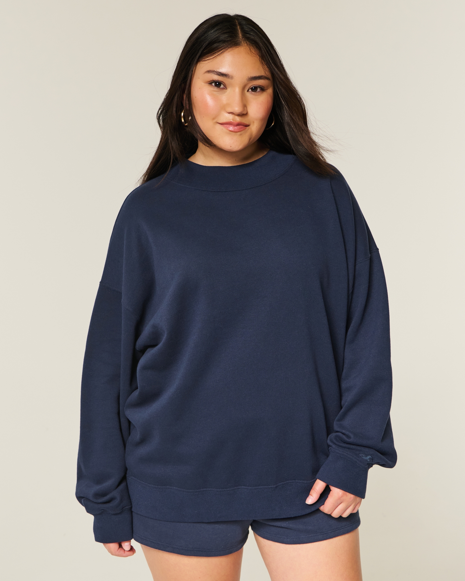 Oversized Mock-Neck Sweatshirt