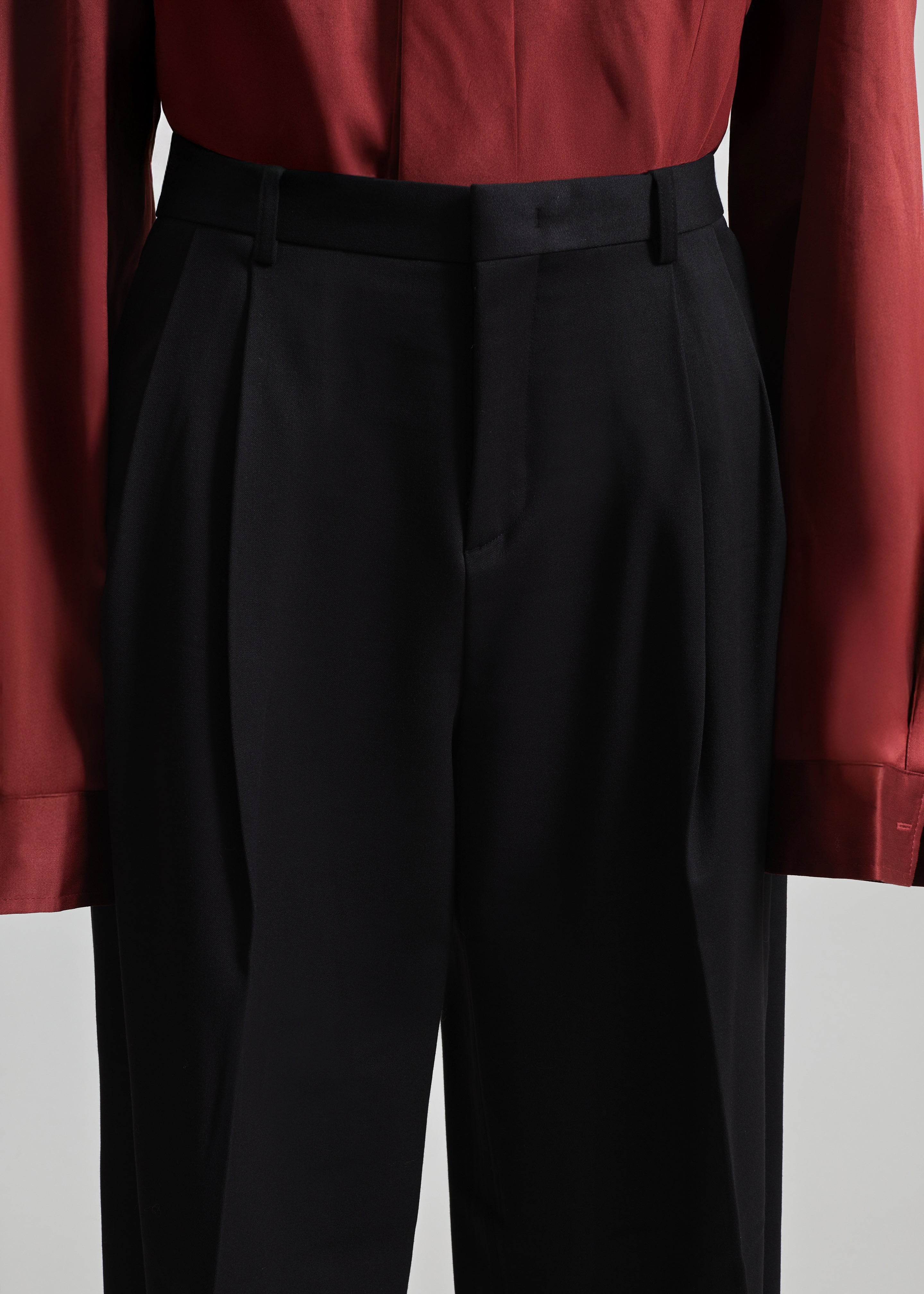 Vester Pleated Trousers - Black