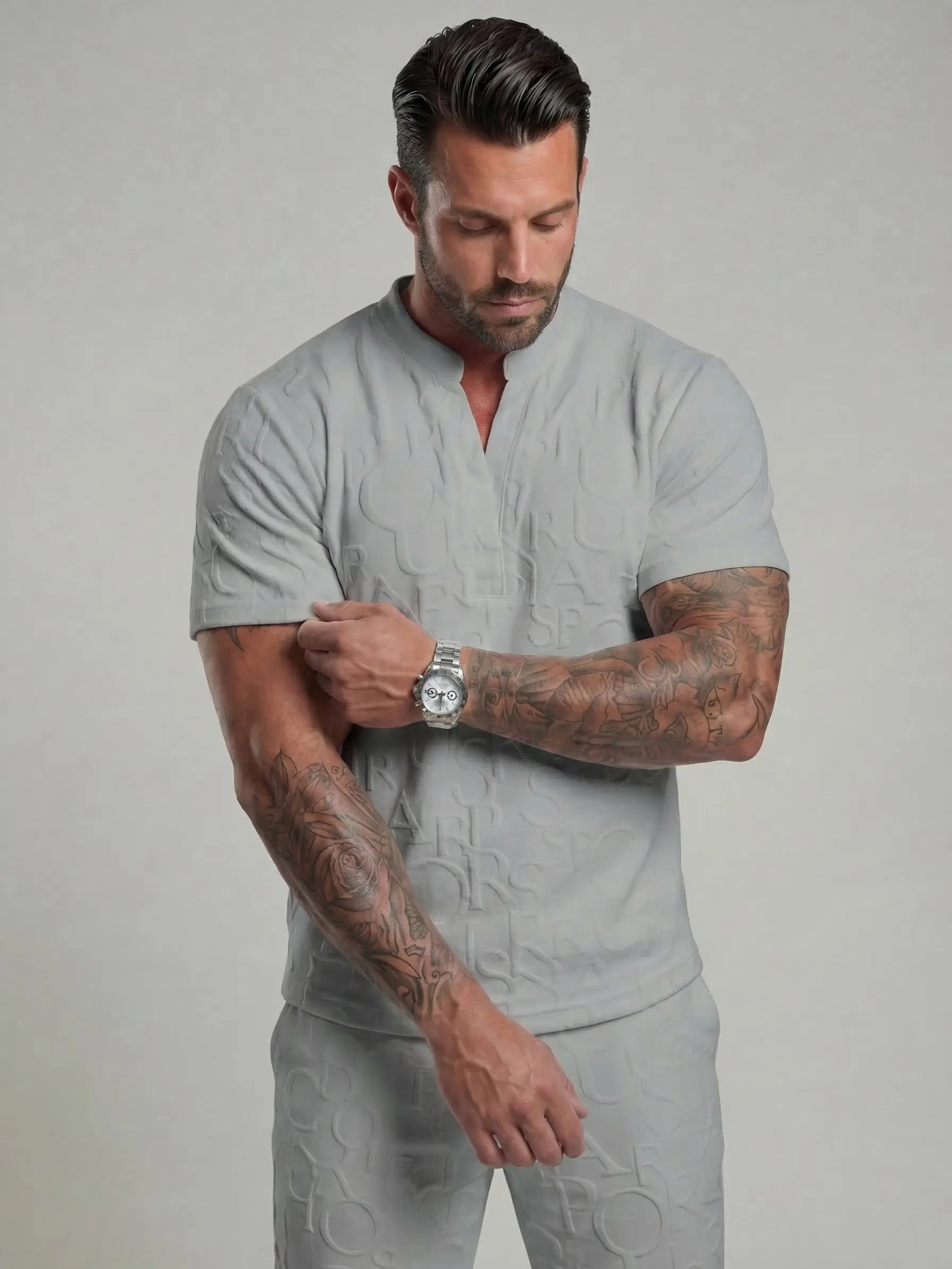 Men's Textured Letter Embossed Tee & Drawstring Waist Pants
