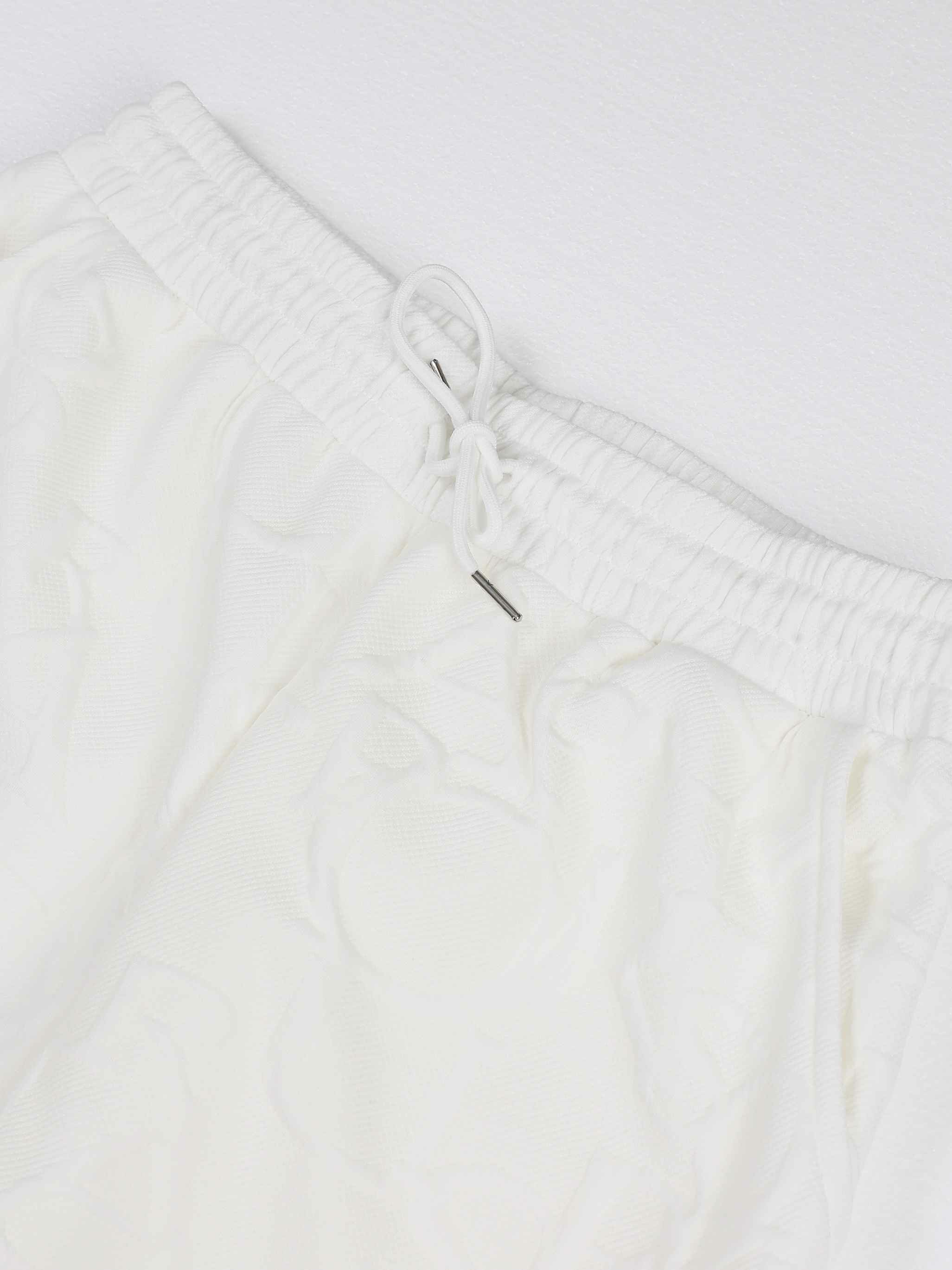 Men's Textured Letter Embossed Tee & Drawstring Waist Pants