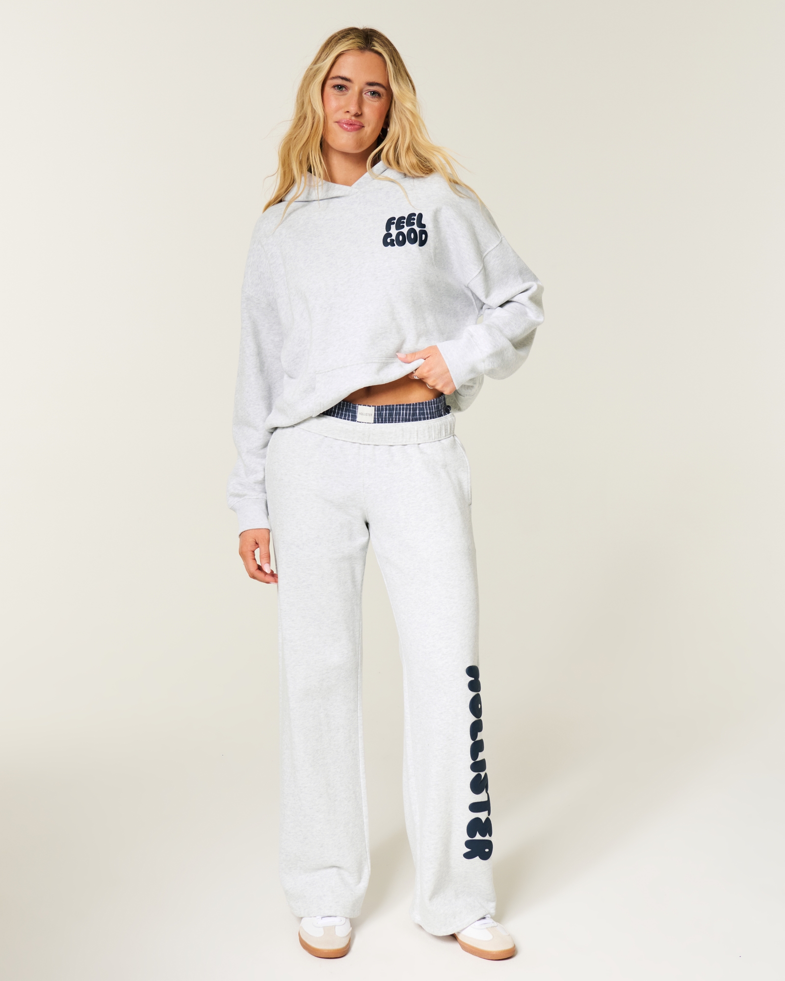 Logo Graphic Pink Camo Wide-Leg Sweatpants